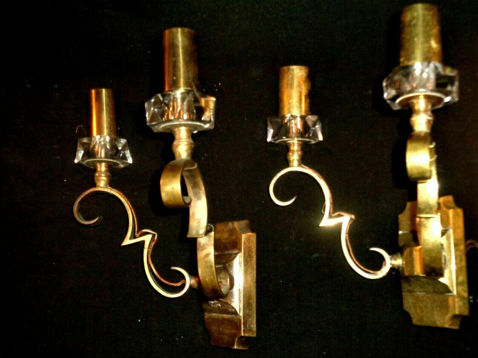 Pair 1930s French Art Deco Gilt Bronze Wall Sconces Documented by Jules Leleu For Sale 2
