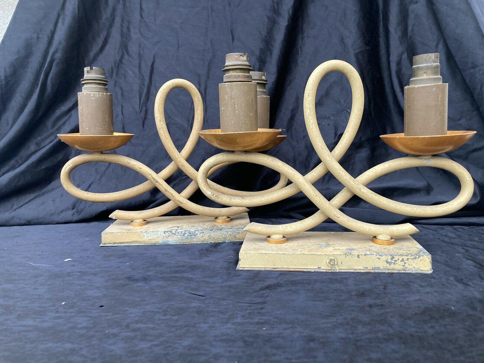 Paire de lampes de table Art Déco françaises des années 1930 à volutes attr. Jules Leleu en vente 3