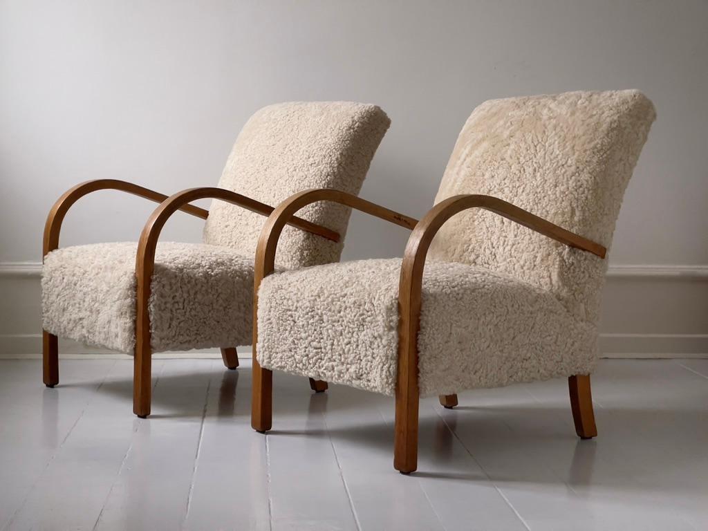 Pair 1930s Fritz Hansen danish modern Lounge Chairs in Sheepskin and Oak 3