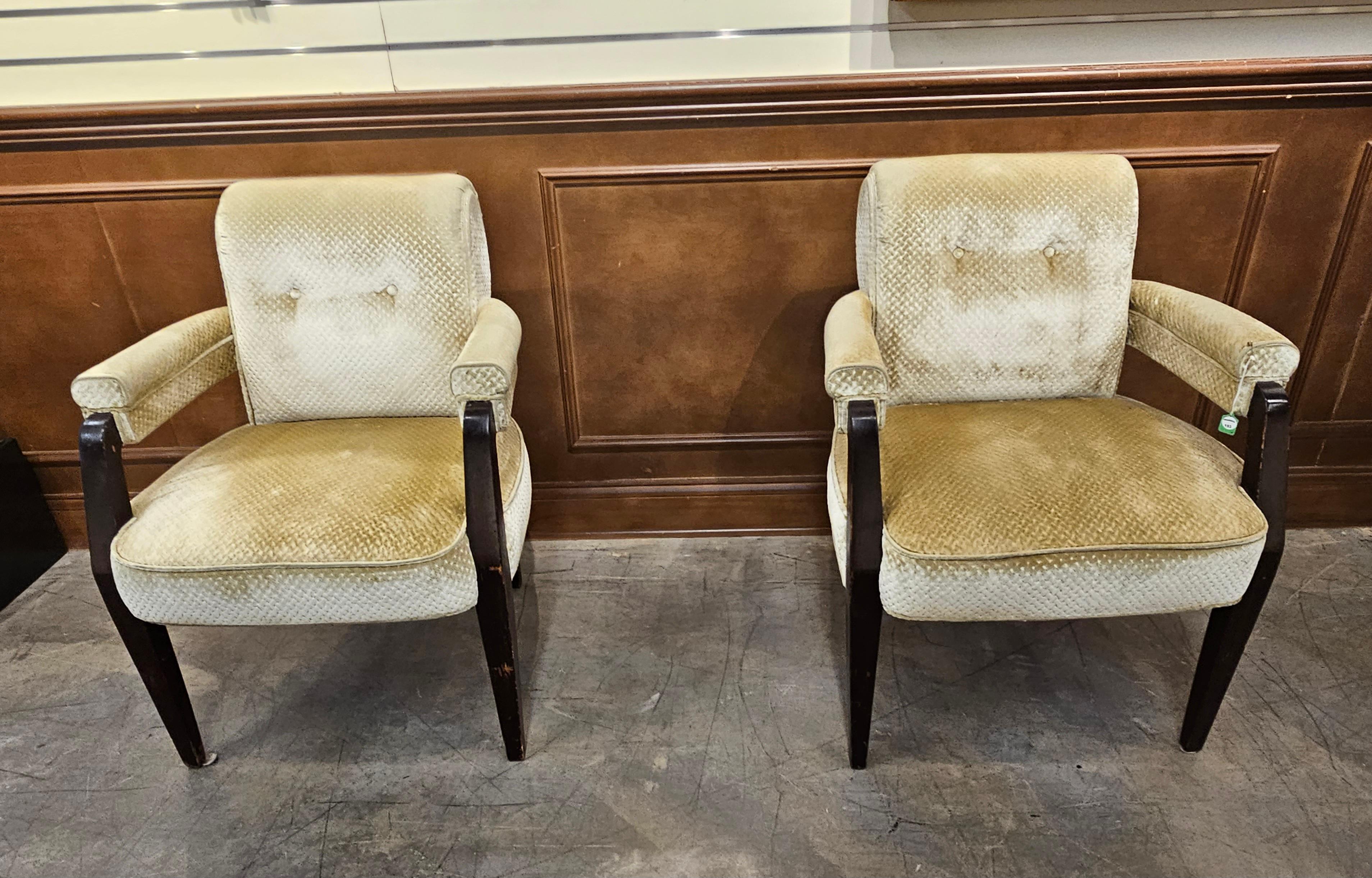 Art déco Paire de fauteuils Art Déco Jean Pascaud des années 1930 en acajou et velours taillé à la canne en vente