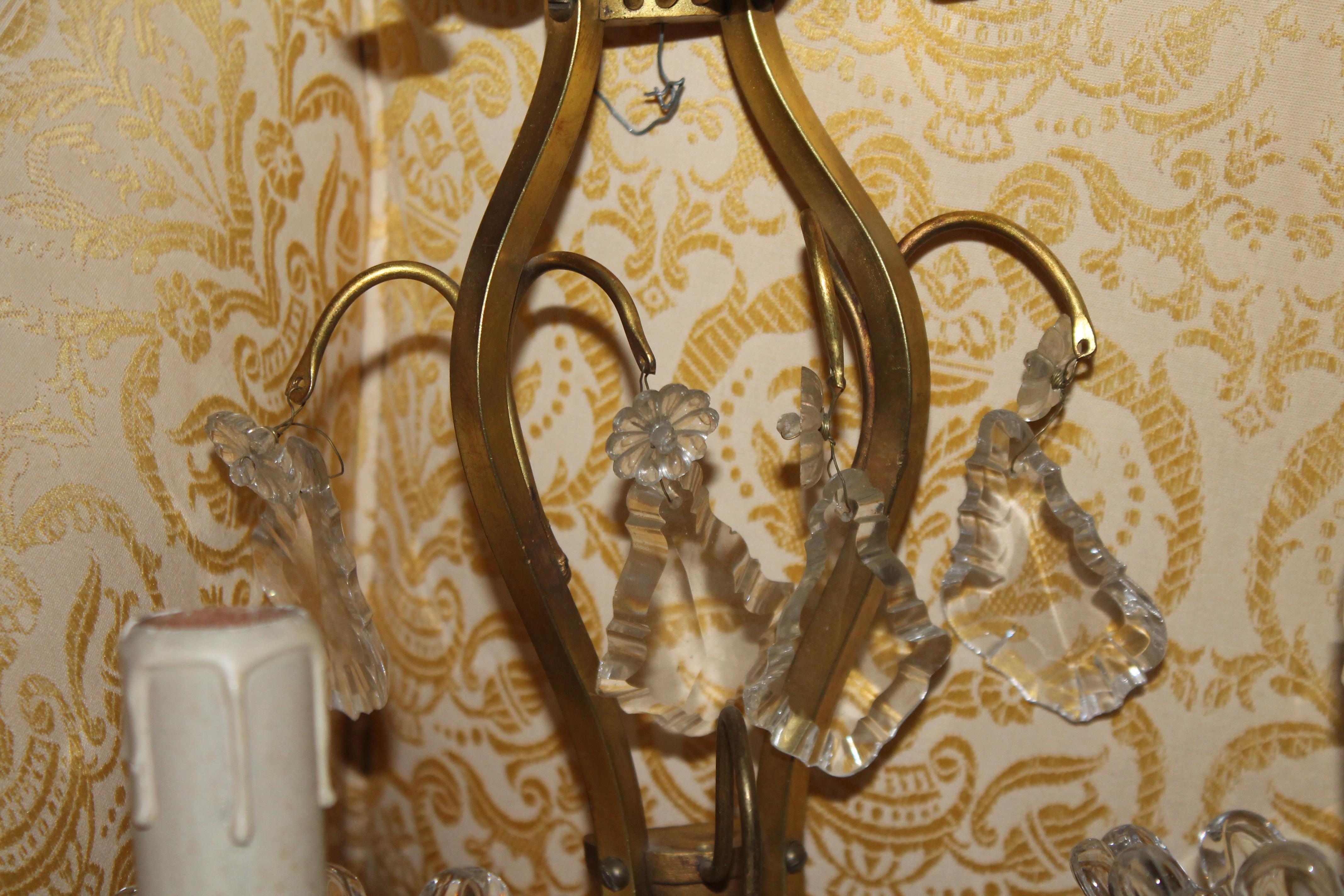 Pareja 1940s Hollywood Regency Bronce c/ Cristal Apliques de Pared Sin Firmar Baccarat en venta 1