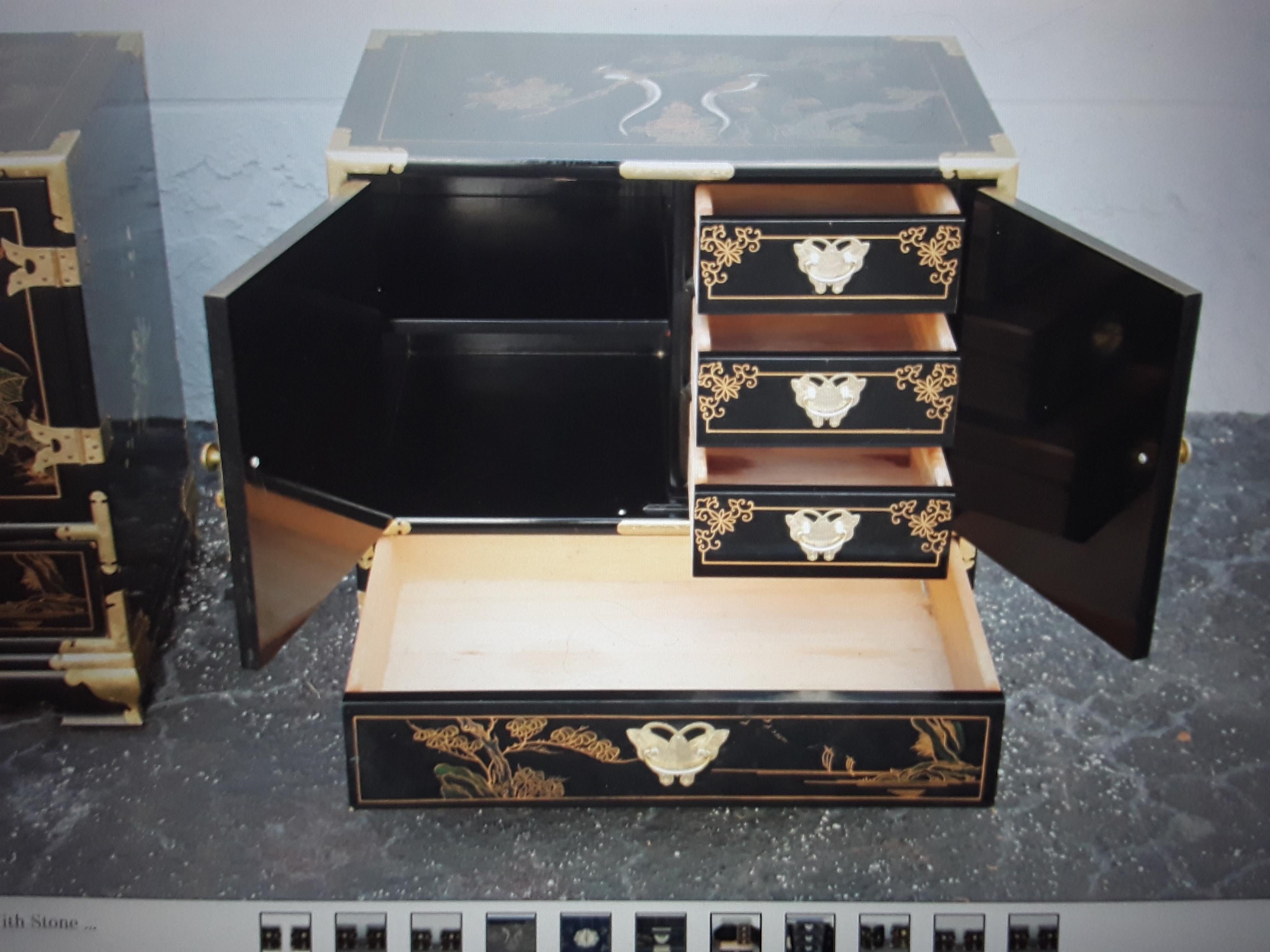 Wood Pair 1940's Hollywood Regency Lacquered Hand Painted Chinoiserie Night Stands For Sale