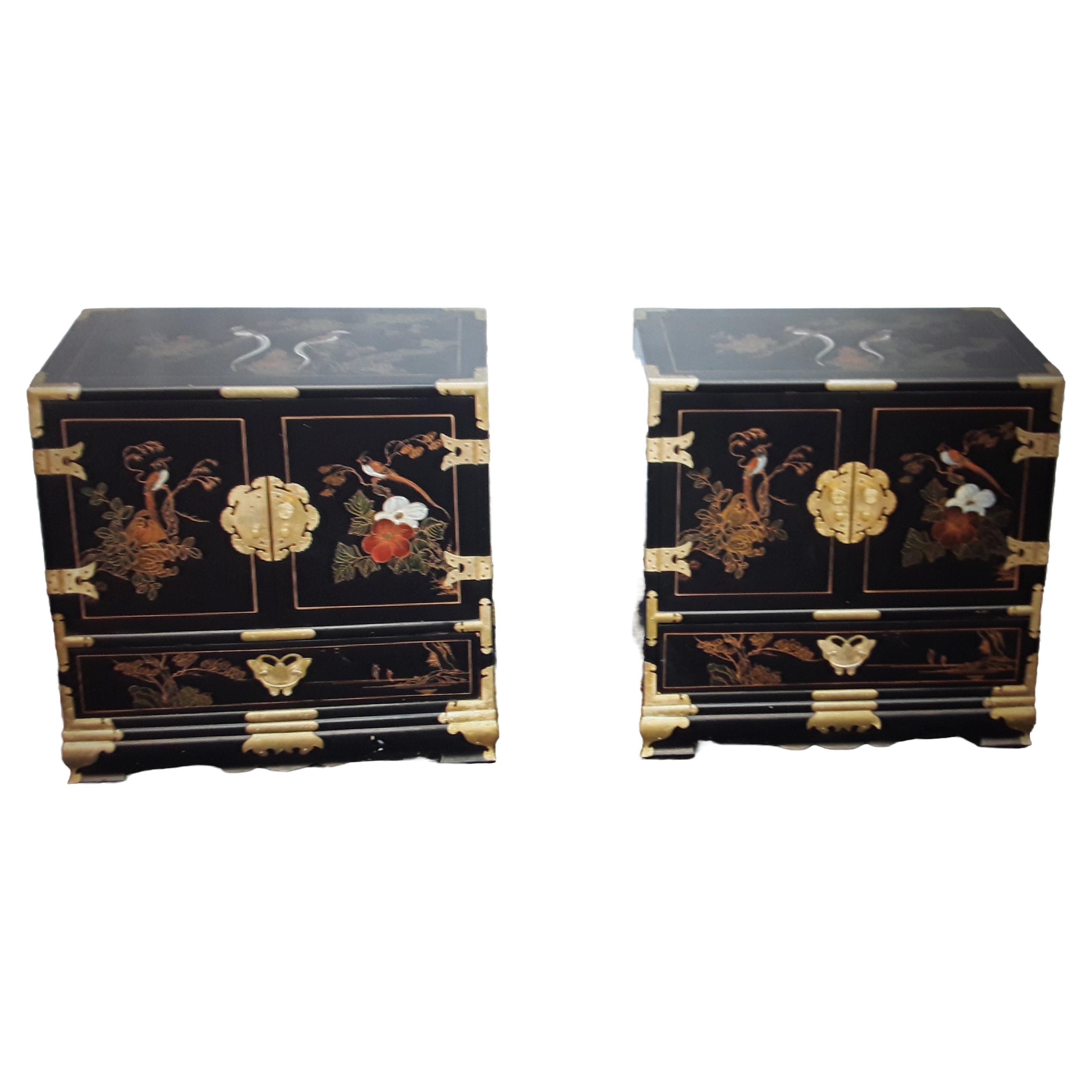 Pair 1940's Hollywood Regency Lacquered Hand Painted Chinoiserie Night Stands For Sale