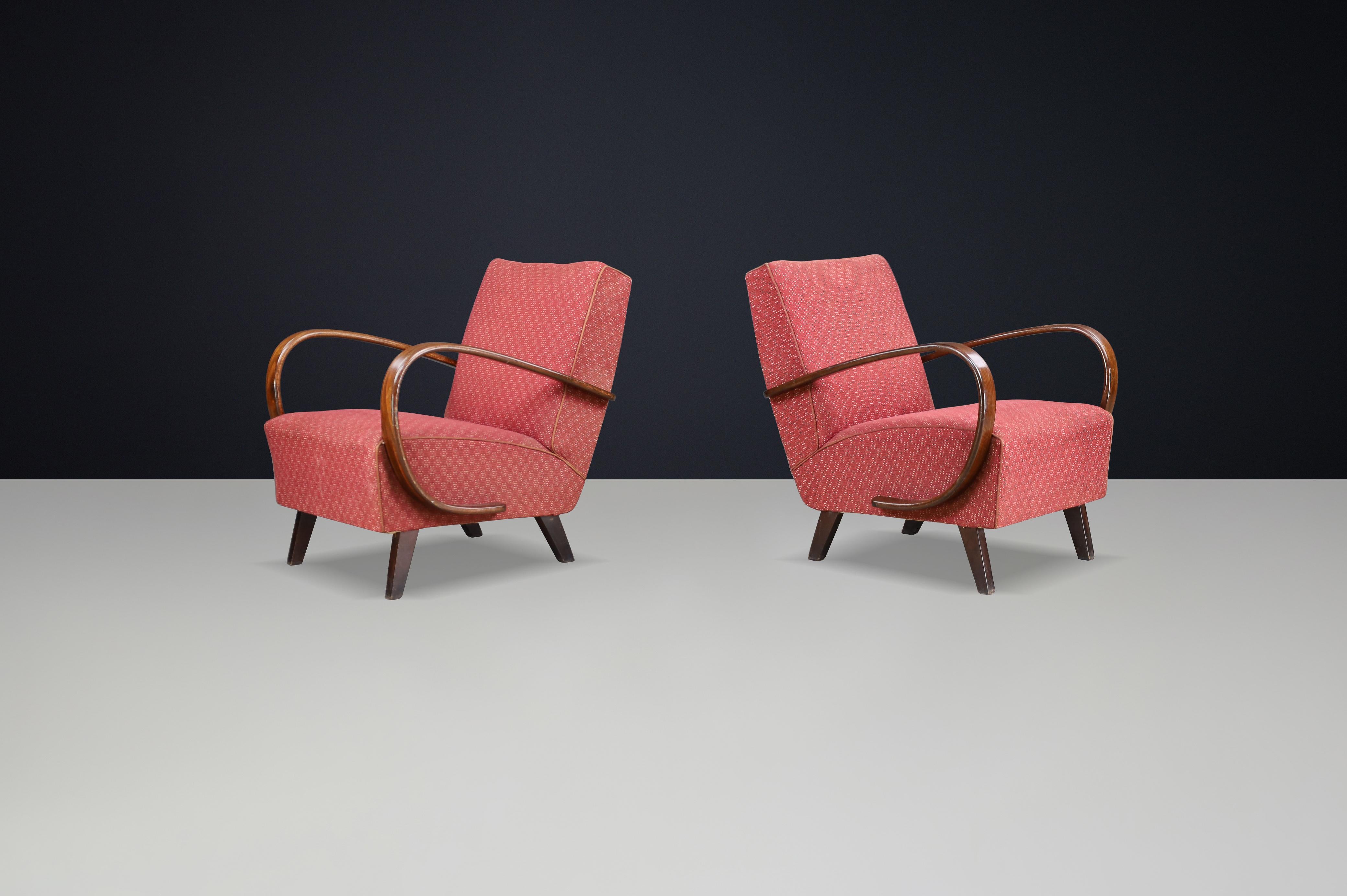 Czech Pair 1940s Jindřich Halabala H-227 Bentwood Armchairs with Original Upholstery For Sale