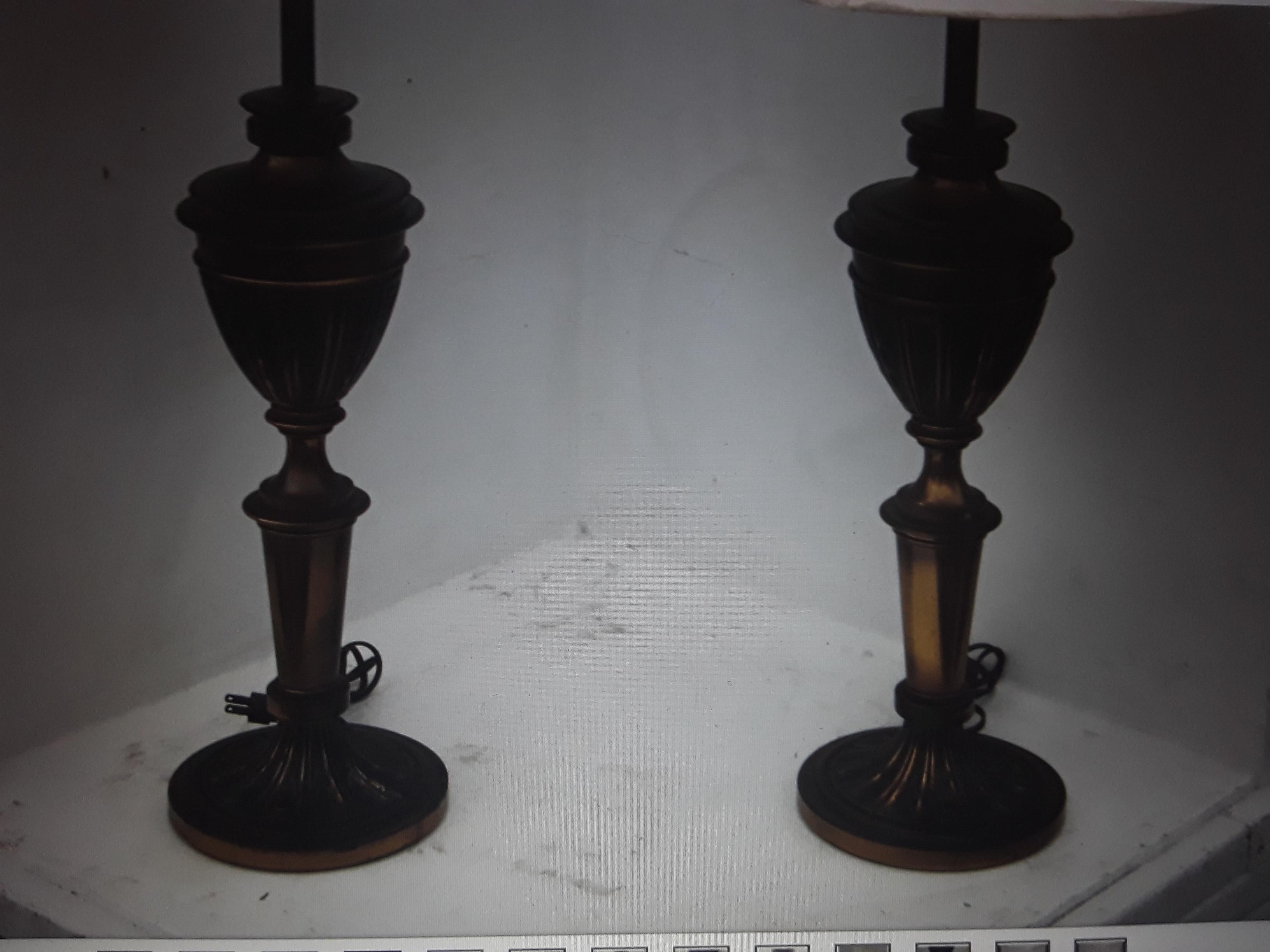 Pair 1940's Neoclassic Italian Provincial Table Lamps For Sale 5