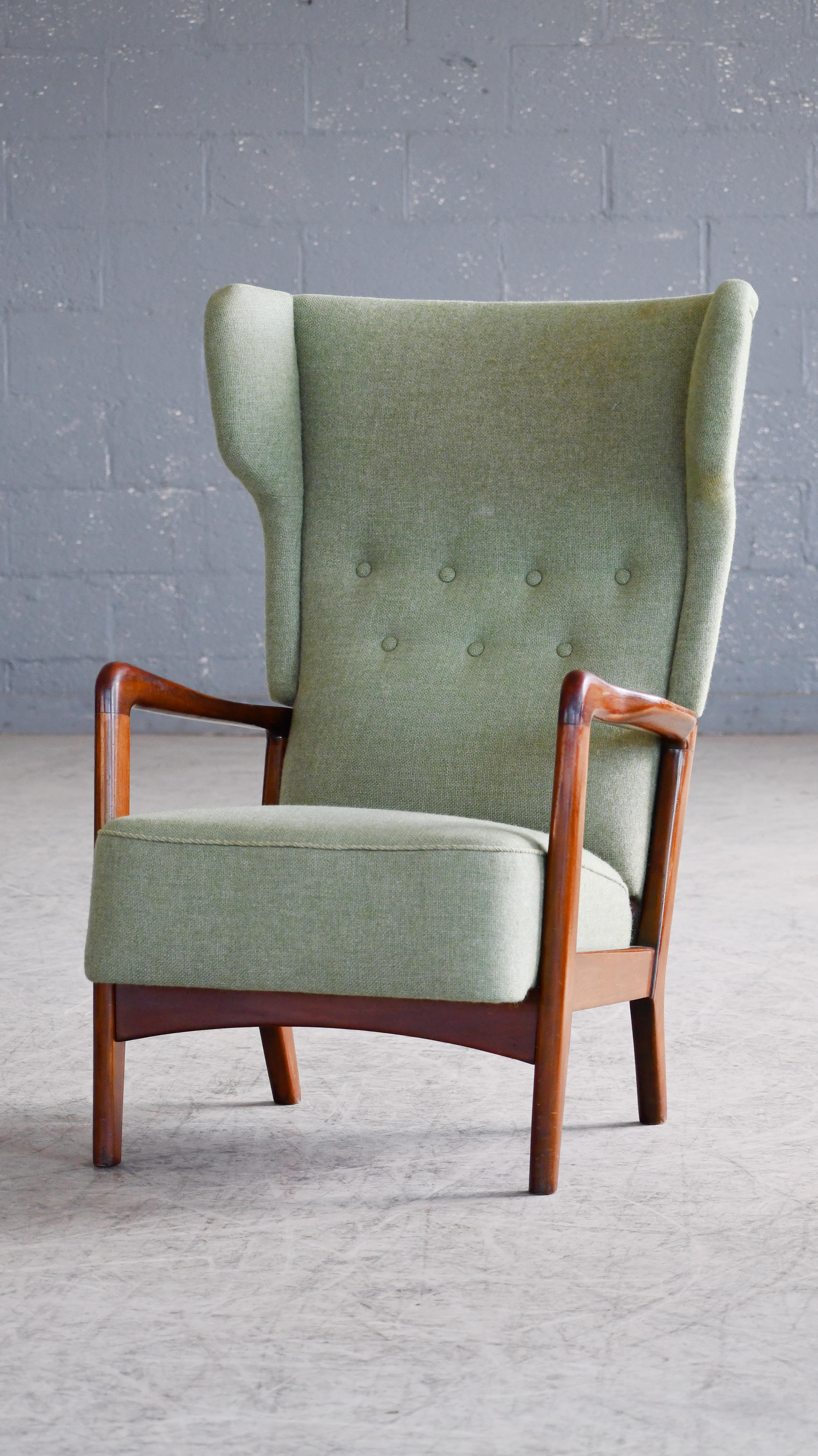Pair 1950's Danish Soren Hansen for Fritz Hansen Wingback Lounge Chairs 3