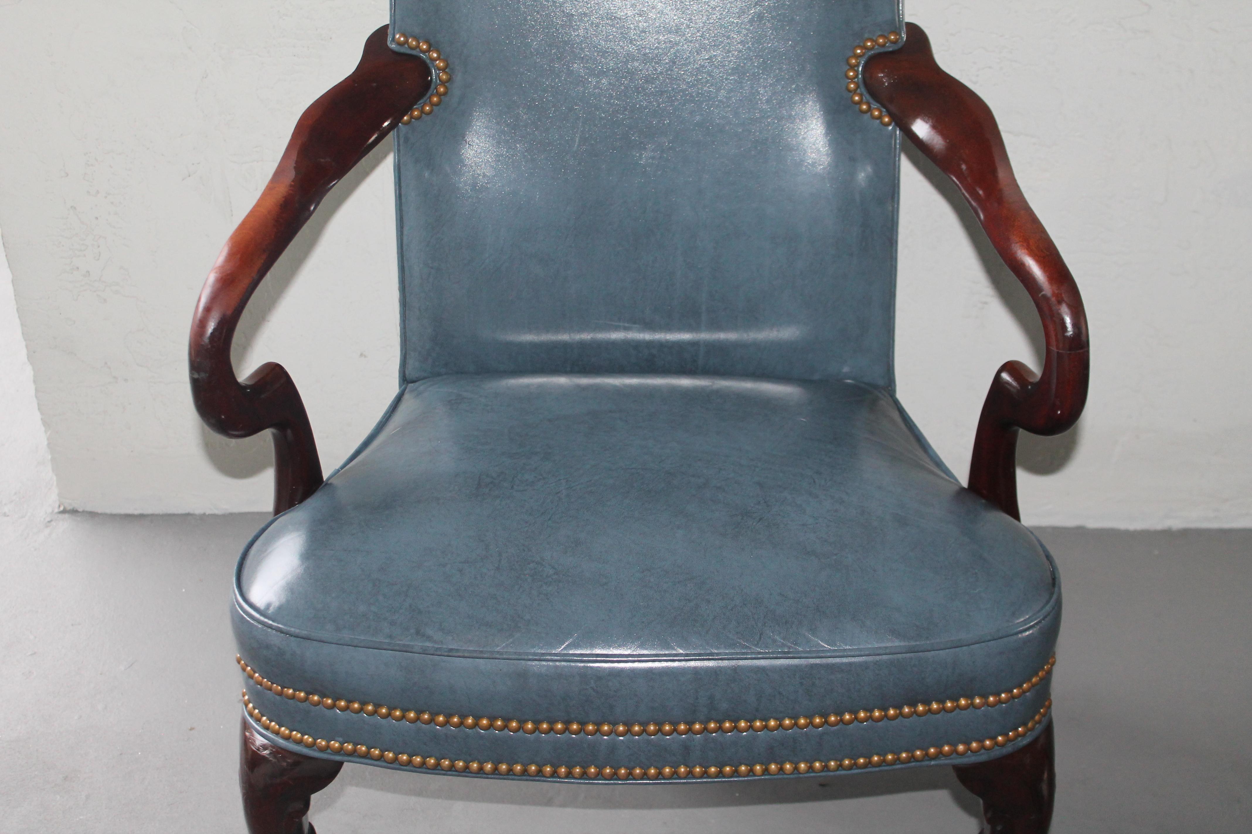 Pair 1950s Fine Furniture Mid Century Carved Wood/ Blue Leather Parsons Chairs For Sale 3