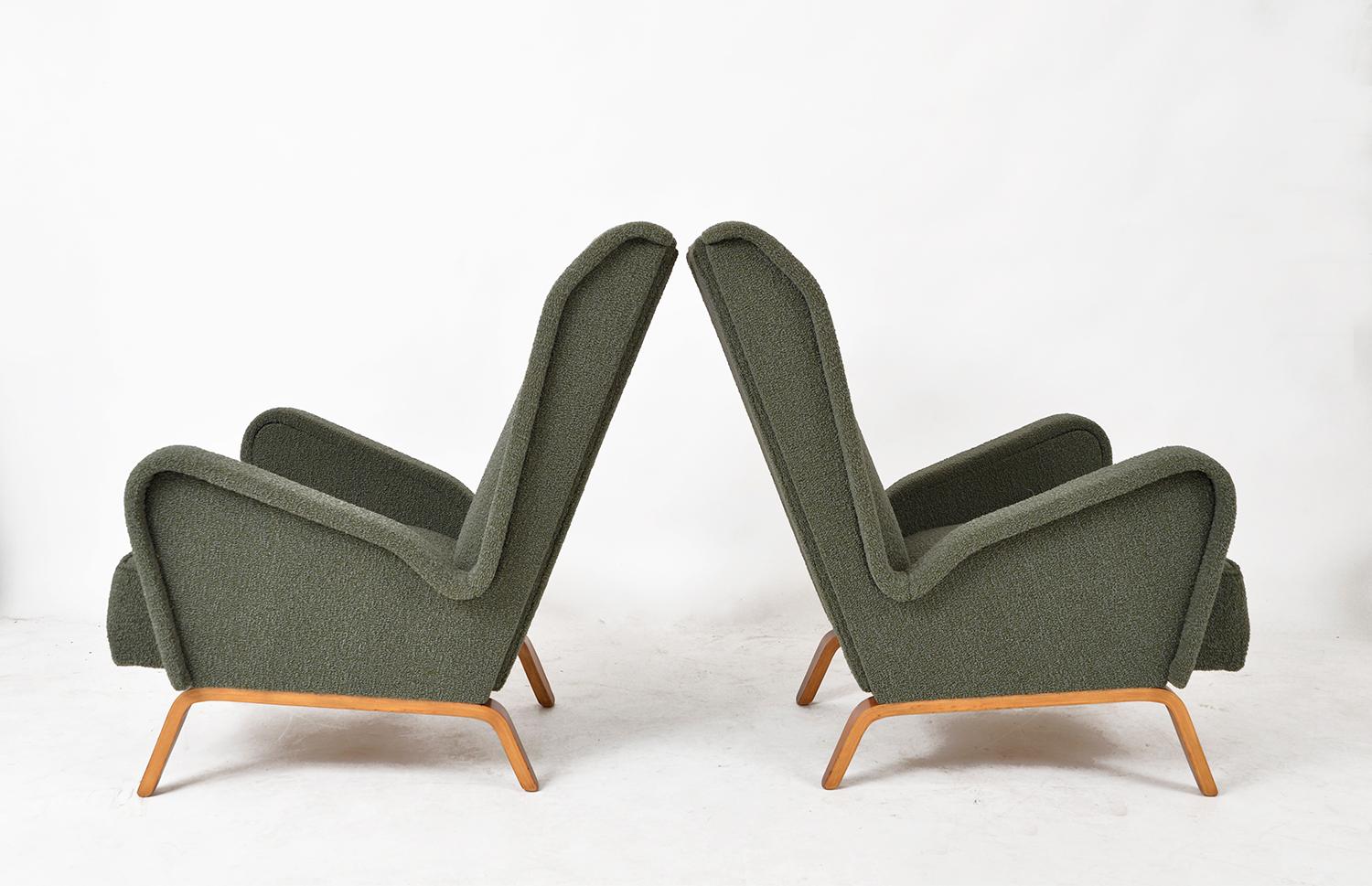 Pair 1950s Italian Armchairs Lounge Chairs ISA Bergamo Gio Ponti Style In Good Condition In Sherborne, Dorset