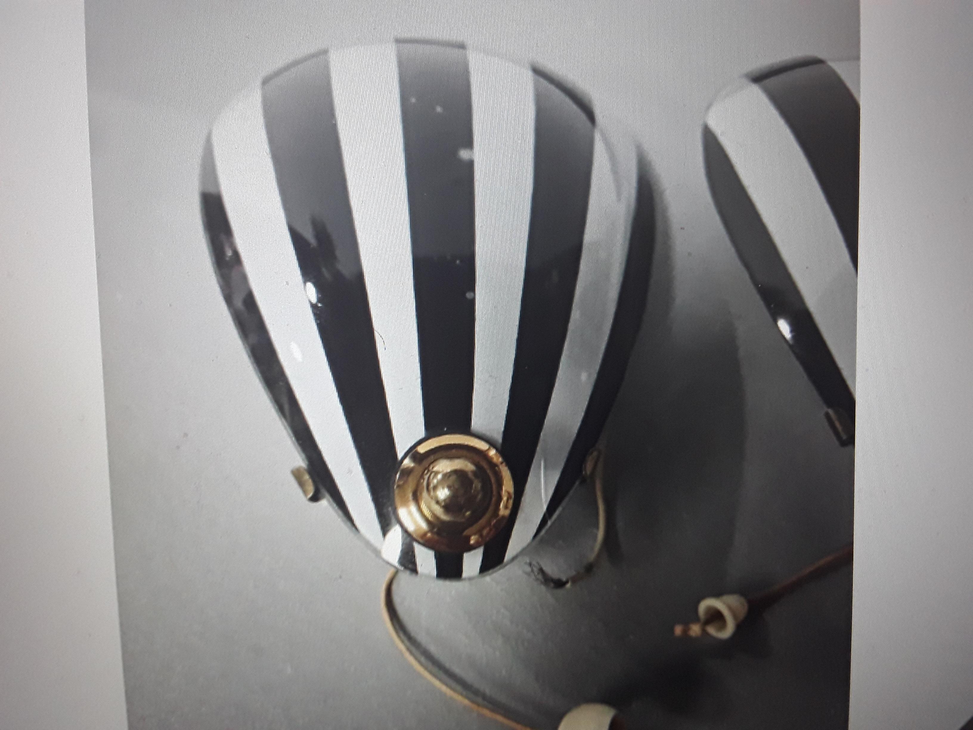 Coppia di lampade da parete in vetro artistico di Murano del 1950, metà secolo, a forma di conchiglia di vongola in vendita 3