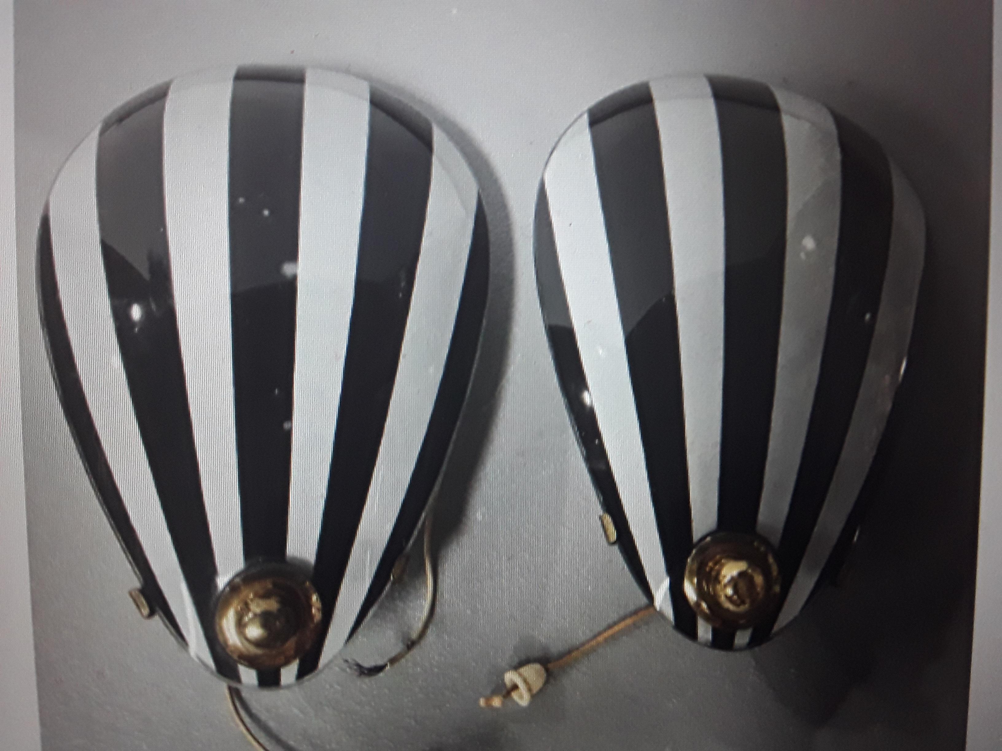 Mid-Century moderno Coppia di lampade da parete in vetro artistico di Murano del 1950, metà secolo, a forma di conchiglia di vongola in vendita
