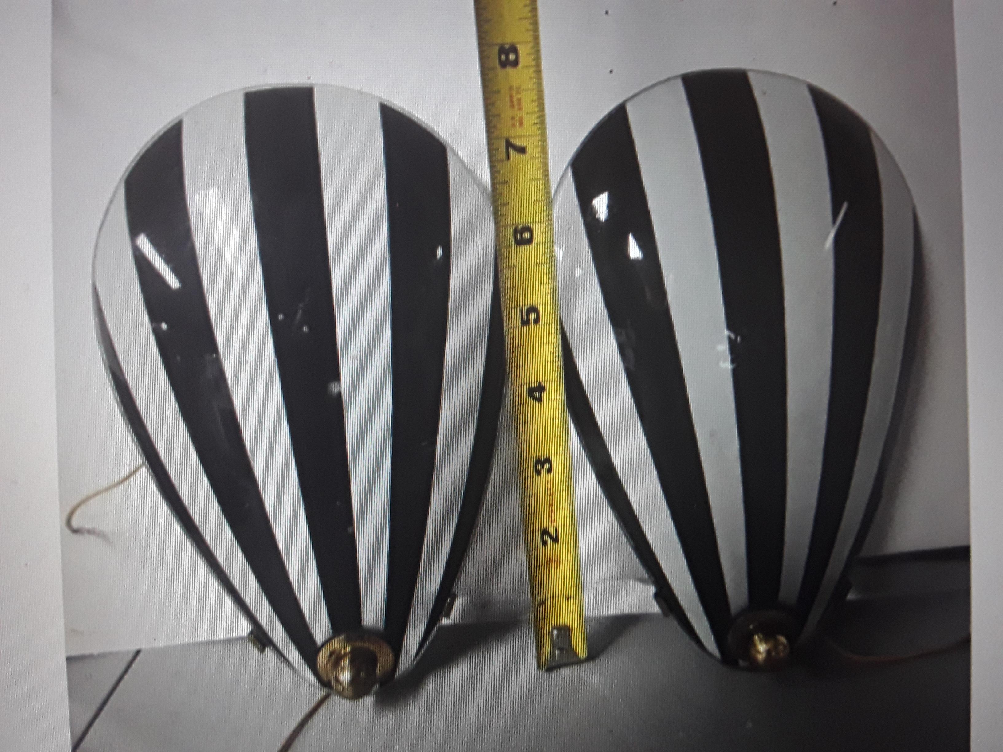 Metà XX secolo Coppia di lampade da parete in vetro artistico di Murano del 1950, metà secolo, a forma di conchiglia di vongola in vendita