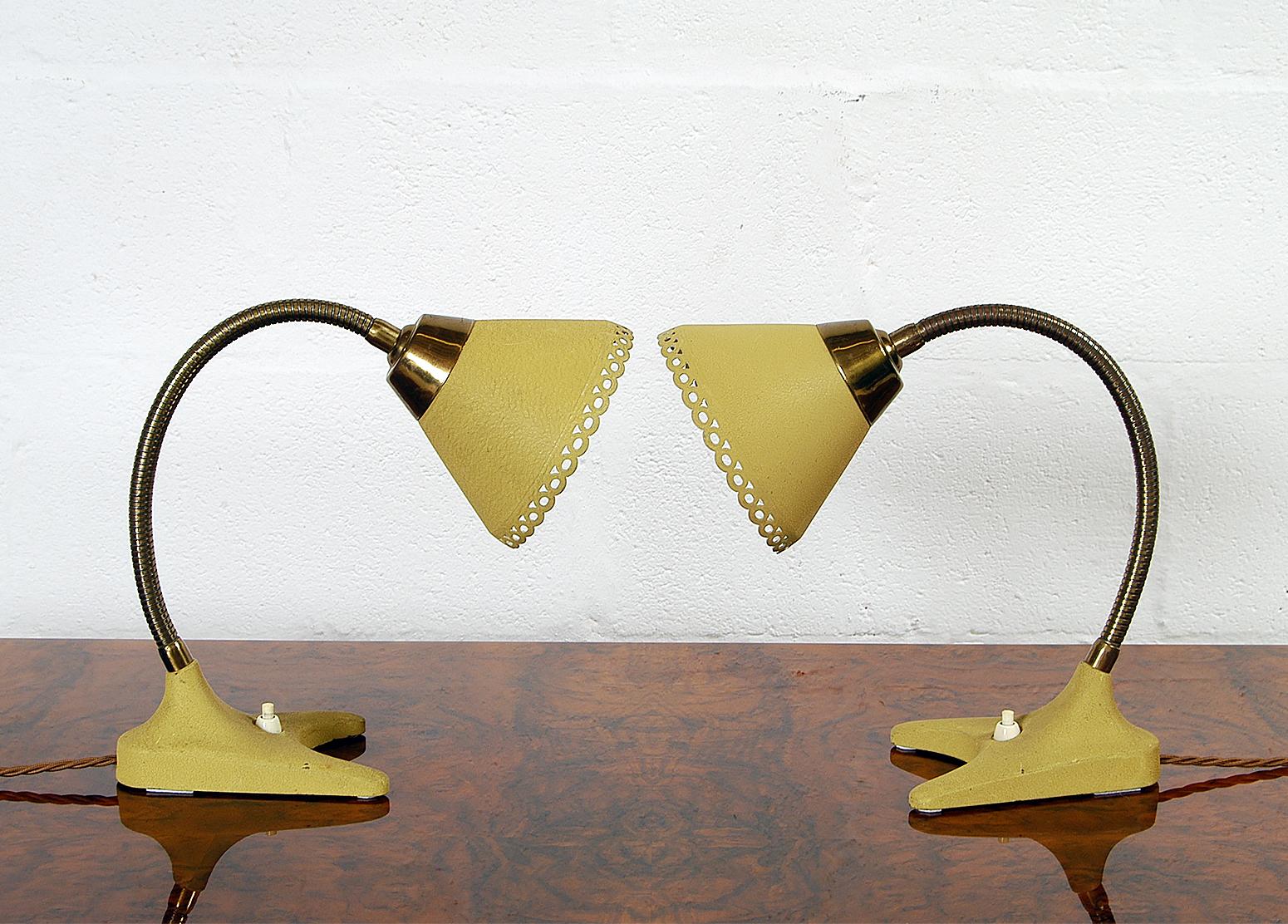 Pair 50s Midcentury Yellow Crow Feet Swedish Table Bedside Lamps by EWA Varnarmo 4