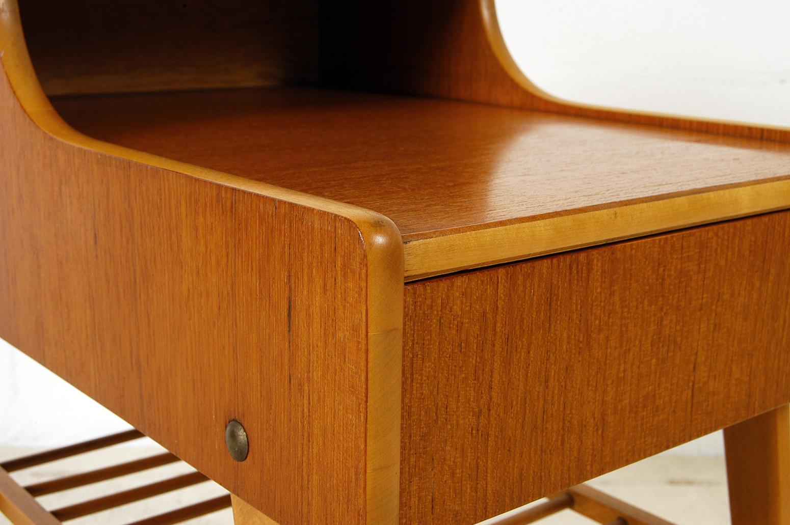 Pair of 1950s Midcentury Modern Swedish Teak Nightstands Bedside Tables 7
