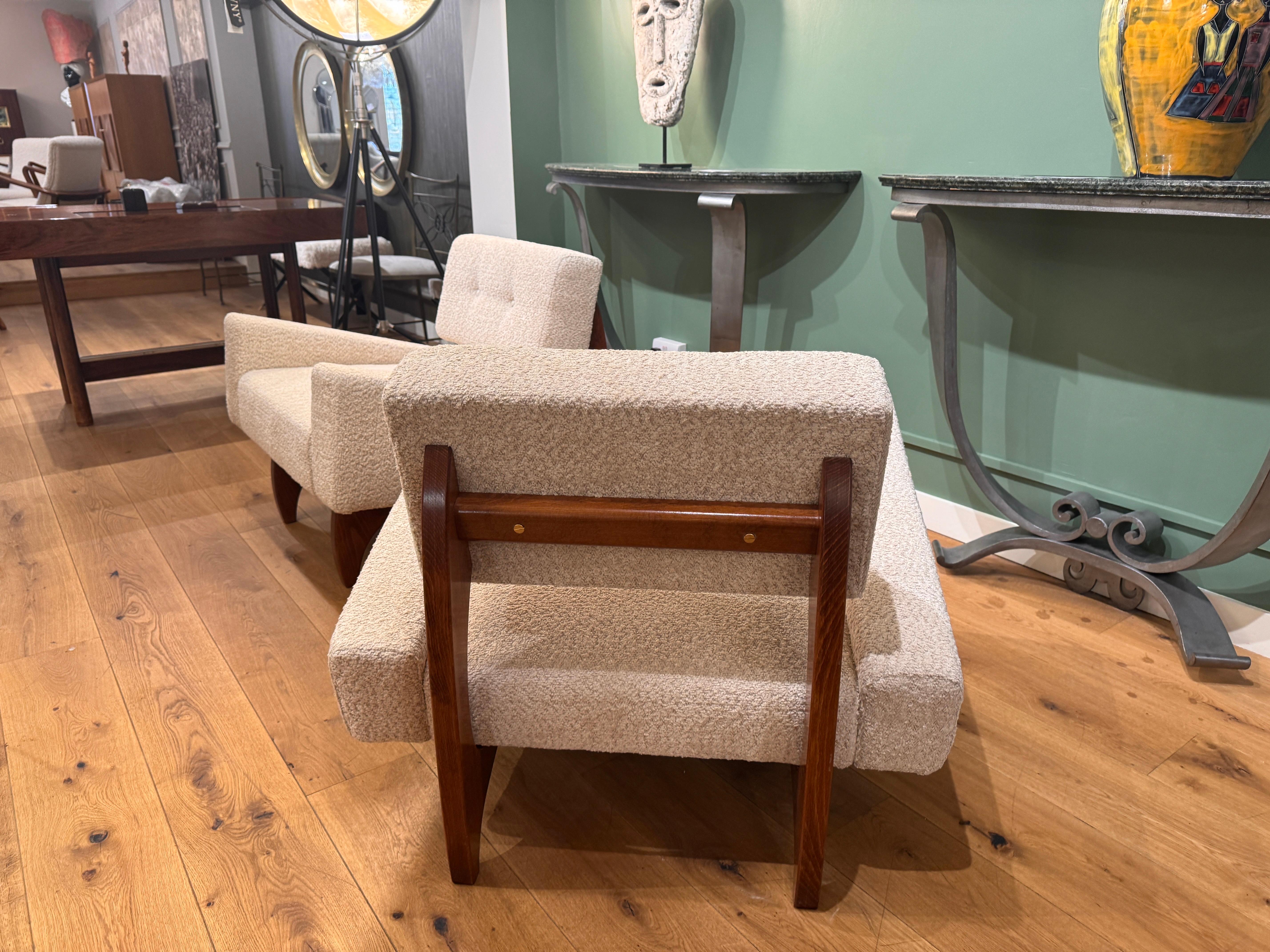 Pareja de sillones de los años 60 en suave boucle en Bueno estado para la venta en London, GB