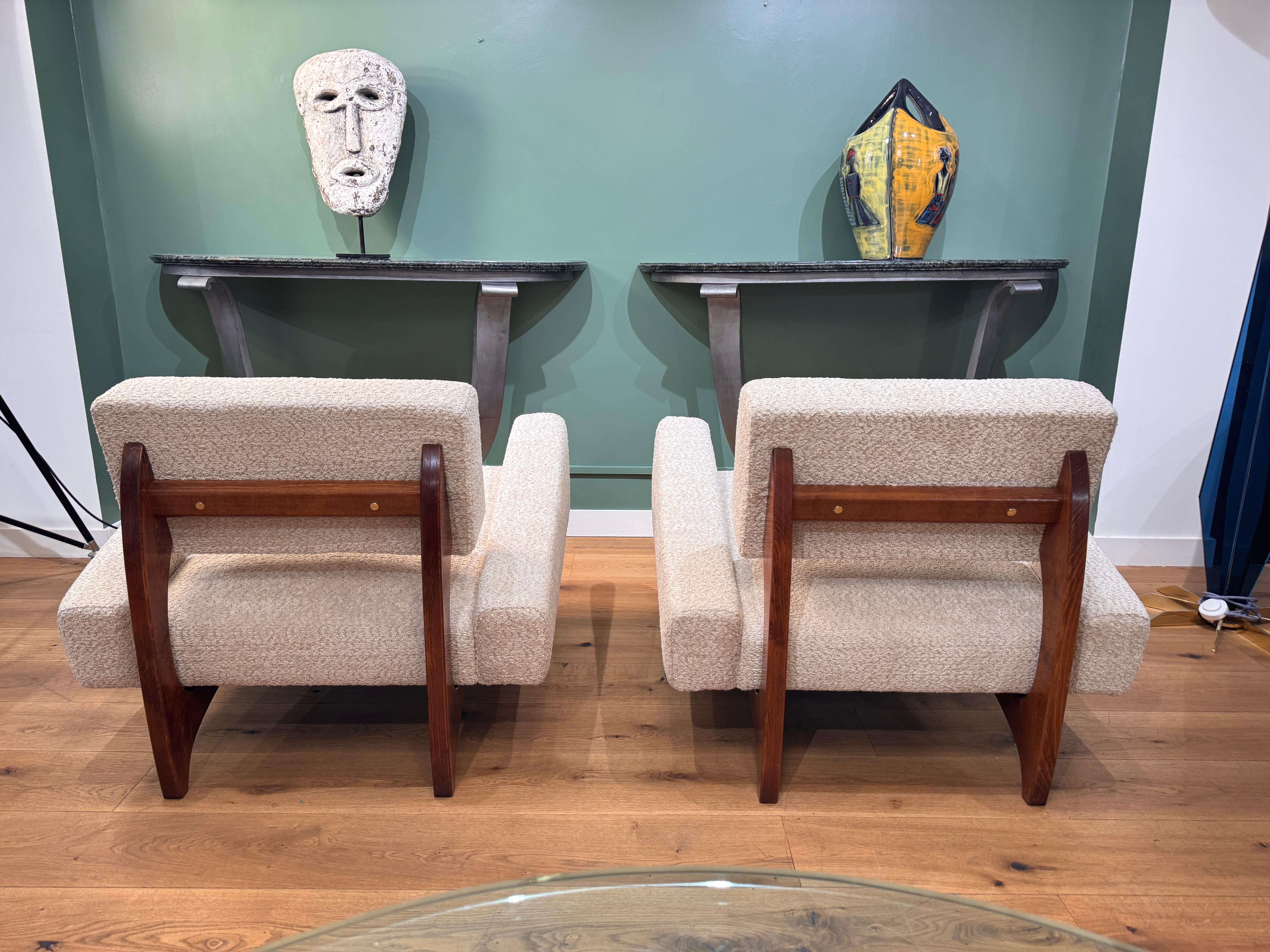 Pareja de sillones de los años 60 en suave boucle siglo XX en venta