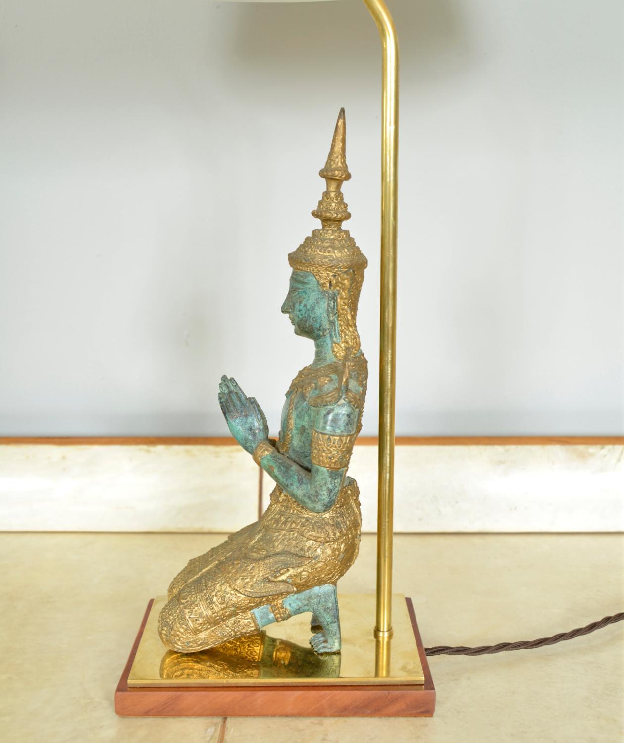 Paar vergoldete thailändische Teppanom-Buddha-Tischlampen aus Bronze und Messing, 1960er Jahre, Mont-Stil, Belgien im Angebot 3