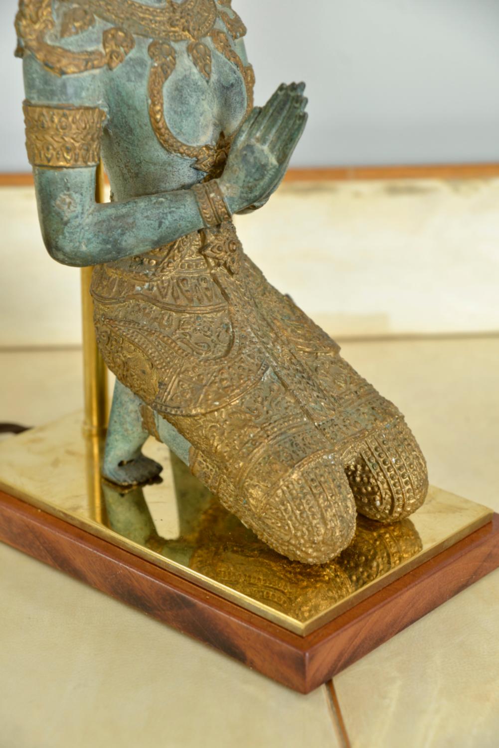 Paar vergoldete thailändische Teppanom-Buddha-Tischlampen aus Bronze und Messing, 1960er Jahre, Mont-Stil, Belgien im Angebot 9