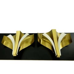 Pareja de apliques de pared modernos de mediados de siglo de 1960, en plata y dorado, de MaisonBagues