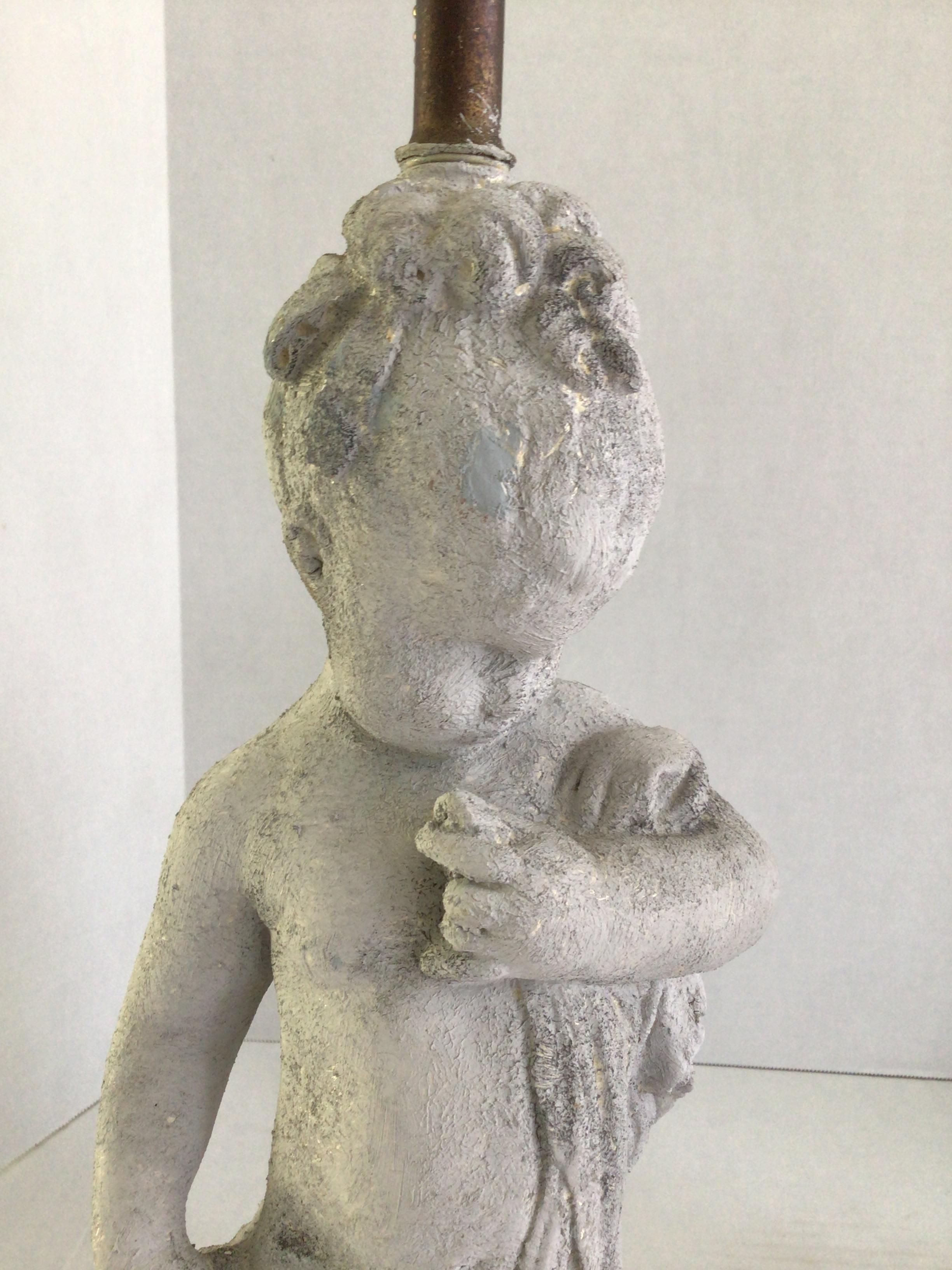 Pareja de lámparas de querubines de escayola pintada de los años 60 en Bueno estado para la venta en Tarrytown, NY