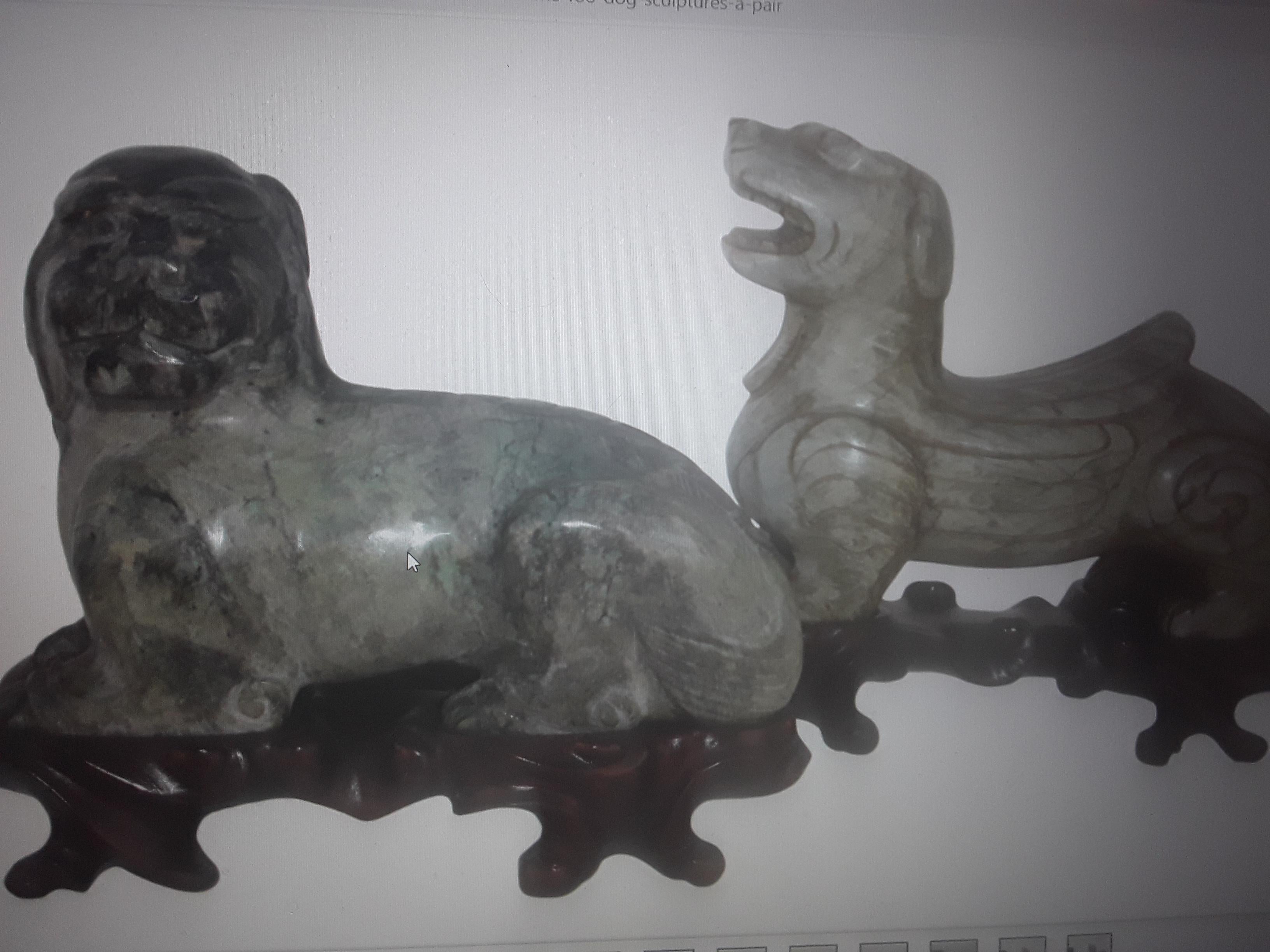 Paar 1960's Vintage Chinesisch Hand geschnitzt Stein Skulpturen von Foo Hunde im Angebot 11