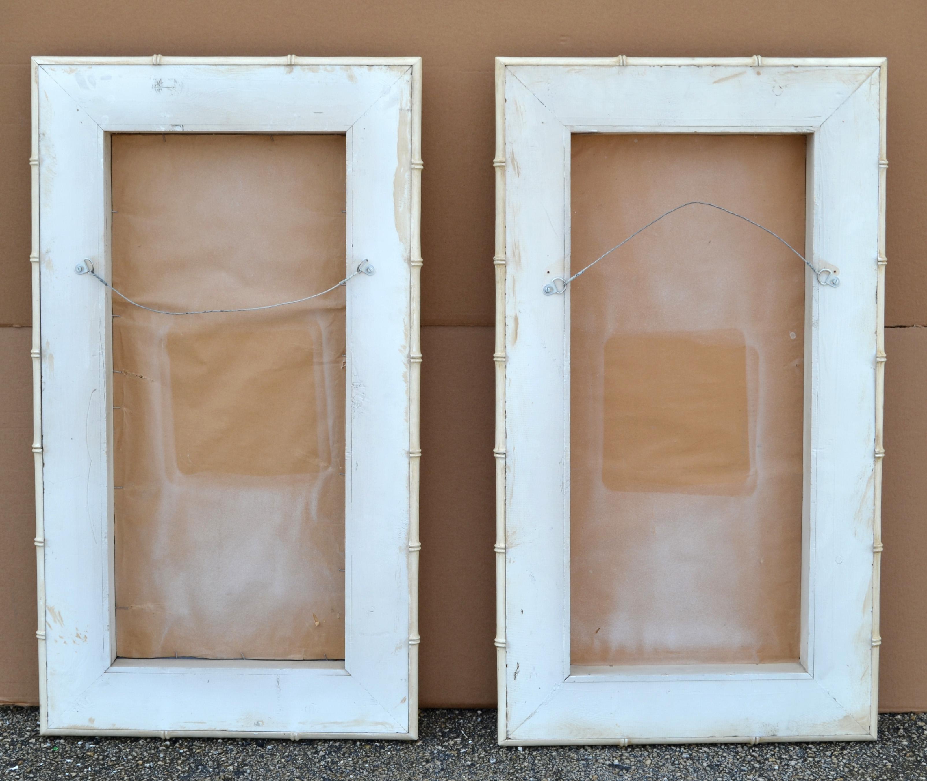 Paar 1970 Palm Beach Regency Vintage Faux Bamboo Off White Facettierte Wandspiegel im Angebot 2