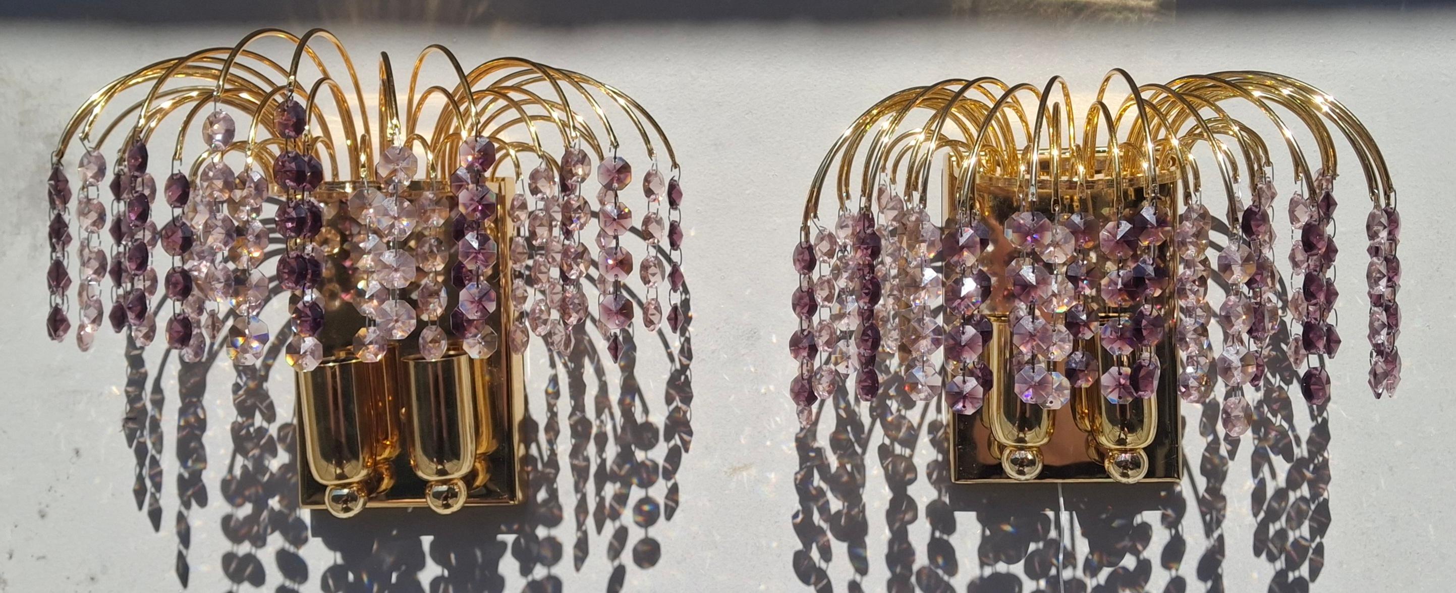 Autrichien Paire d'appliques à cascade en cristal taillé en améthyste, Hollywood Regency, 1970, par Palwa en vente