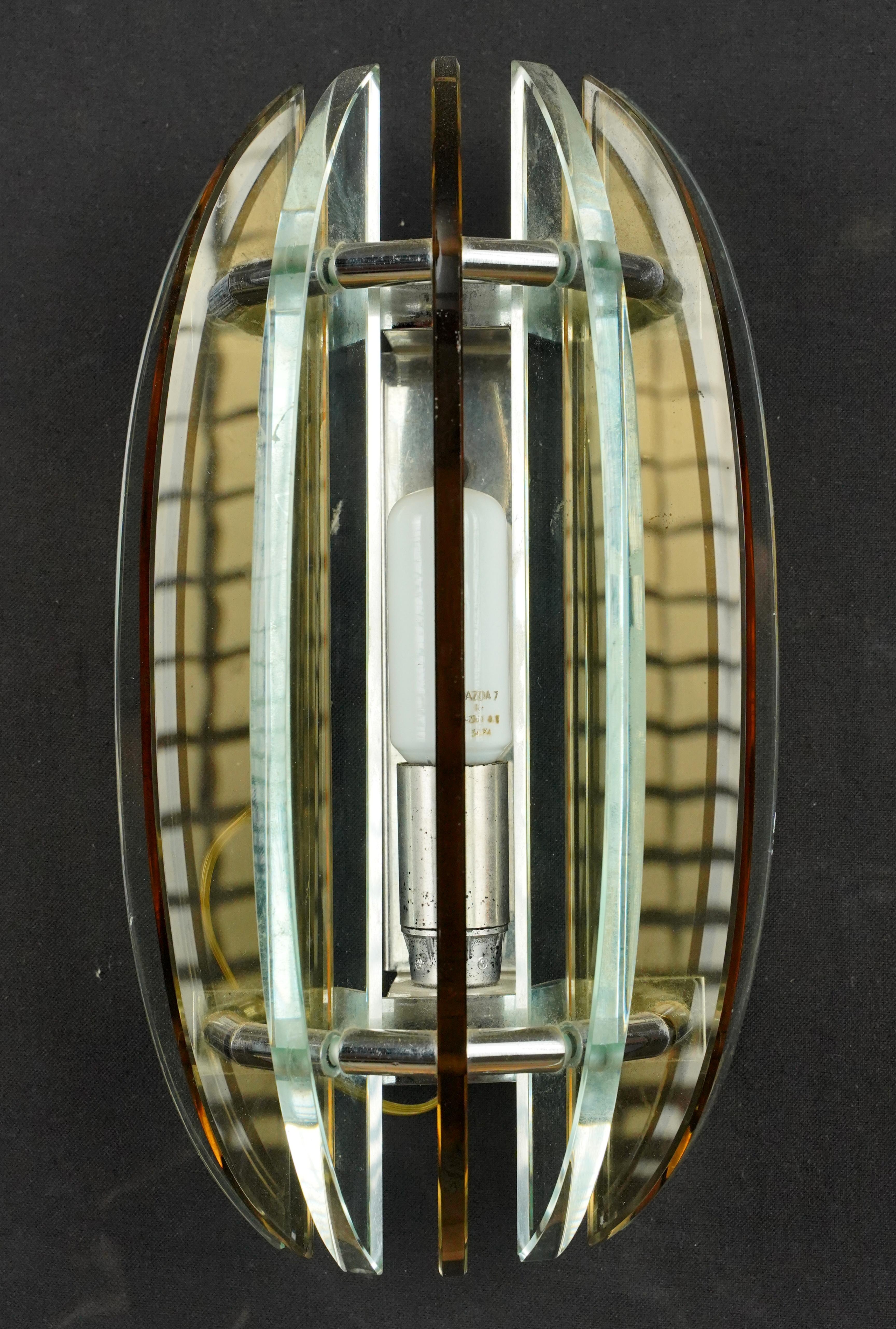 Paar 1970er Jahre Mid Century Glas Veca Italienisch Wandleuchter im Zustand „Gut“ im Angebot in New York, NY