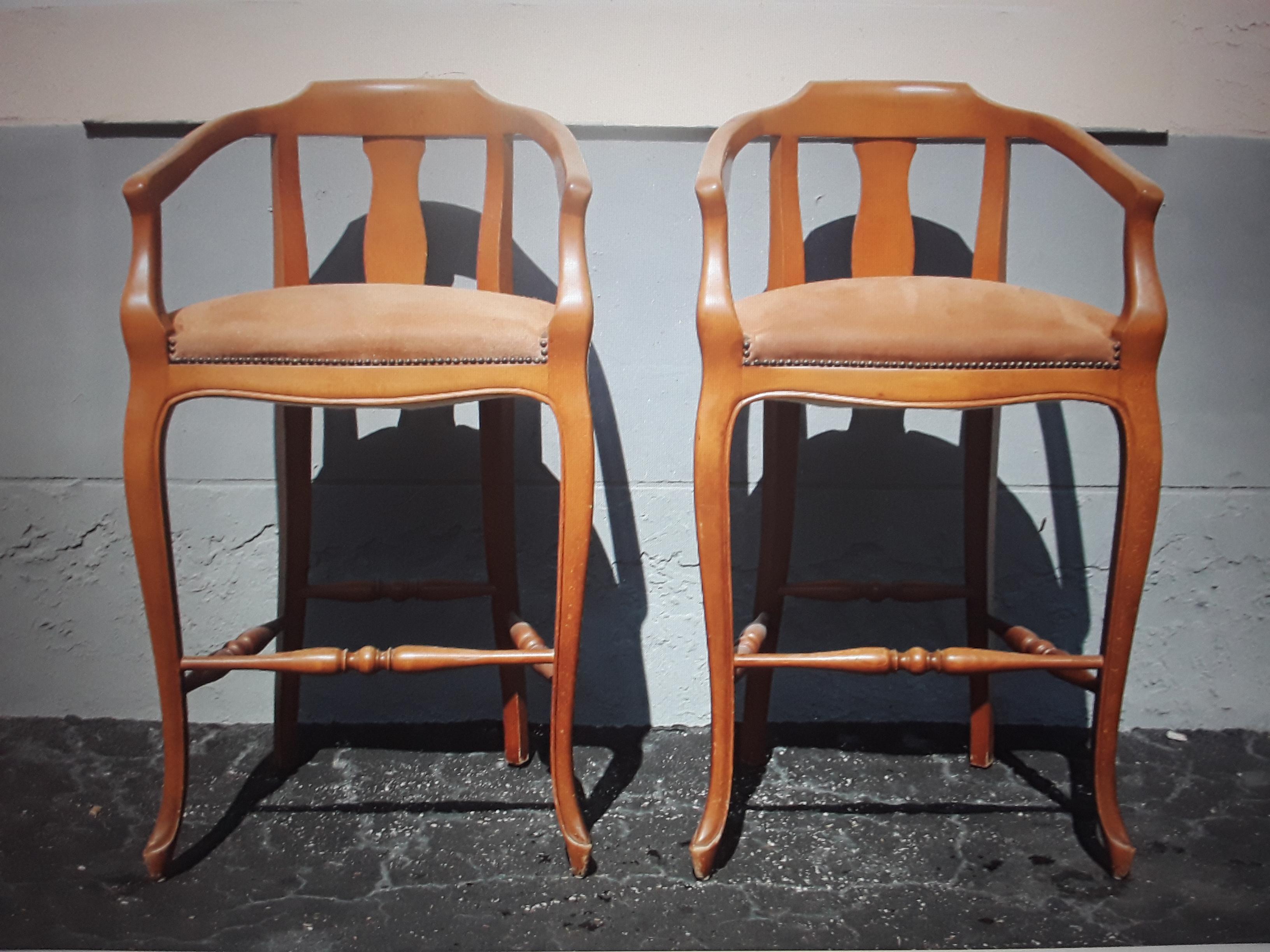 Pareja de taburetes de bar de estilo tradicional vintage de los años 70 Moderno de mediados de siglo en venta