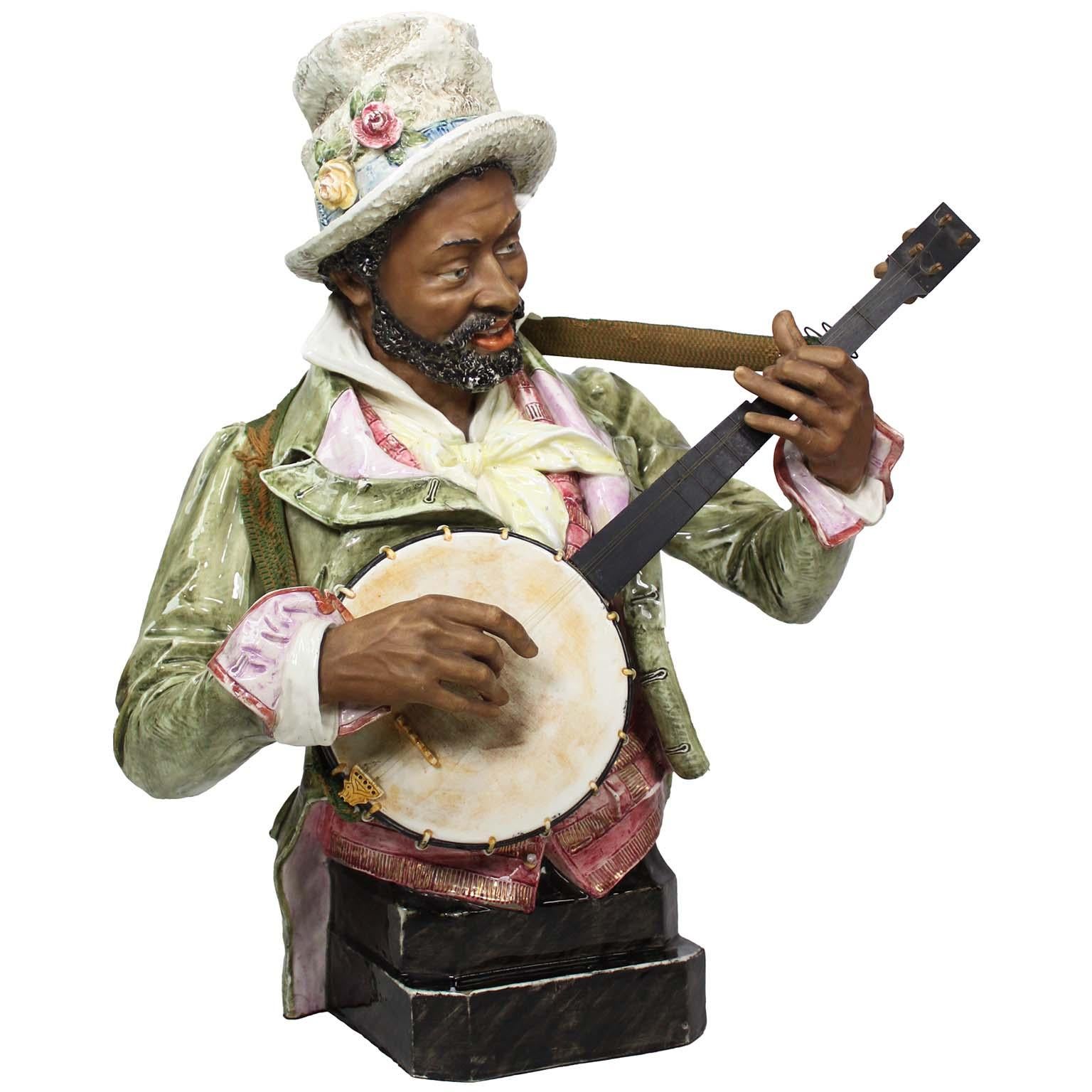 Paire de bustes en majolique du XIX-XXe siècle ' the Banjo Player and the Flower Lady ' en vente 11
