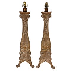 Pareja de candelabros de pino tallado y pricket dorado estilo Adam del S. XIX, ahora electrificados