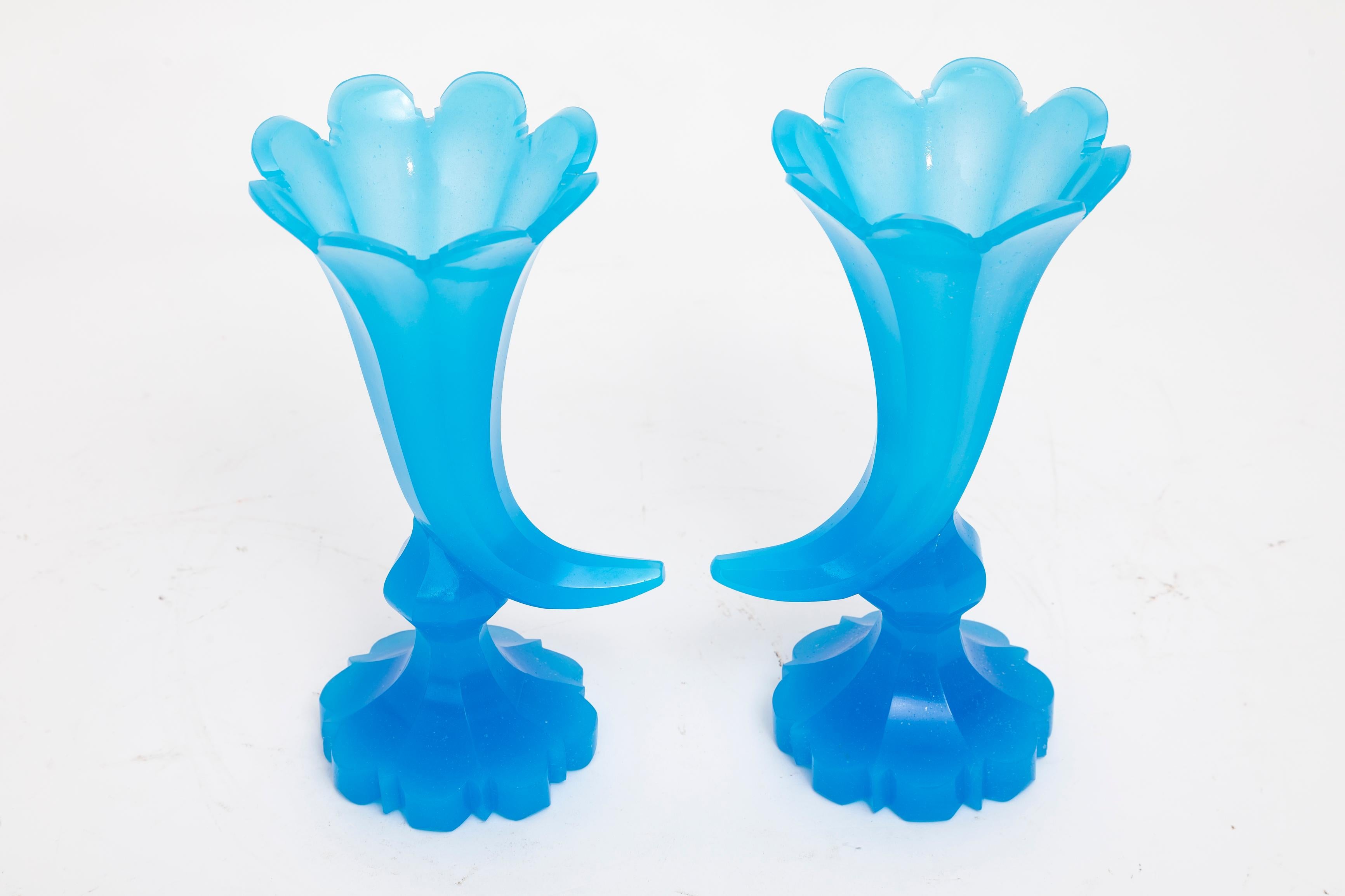 Louis XVI Pair 19th C. Blue Opaline Baccarat Crystal Cornucopia Shape Footed Fluted Vases For Sale