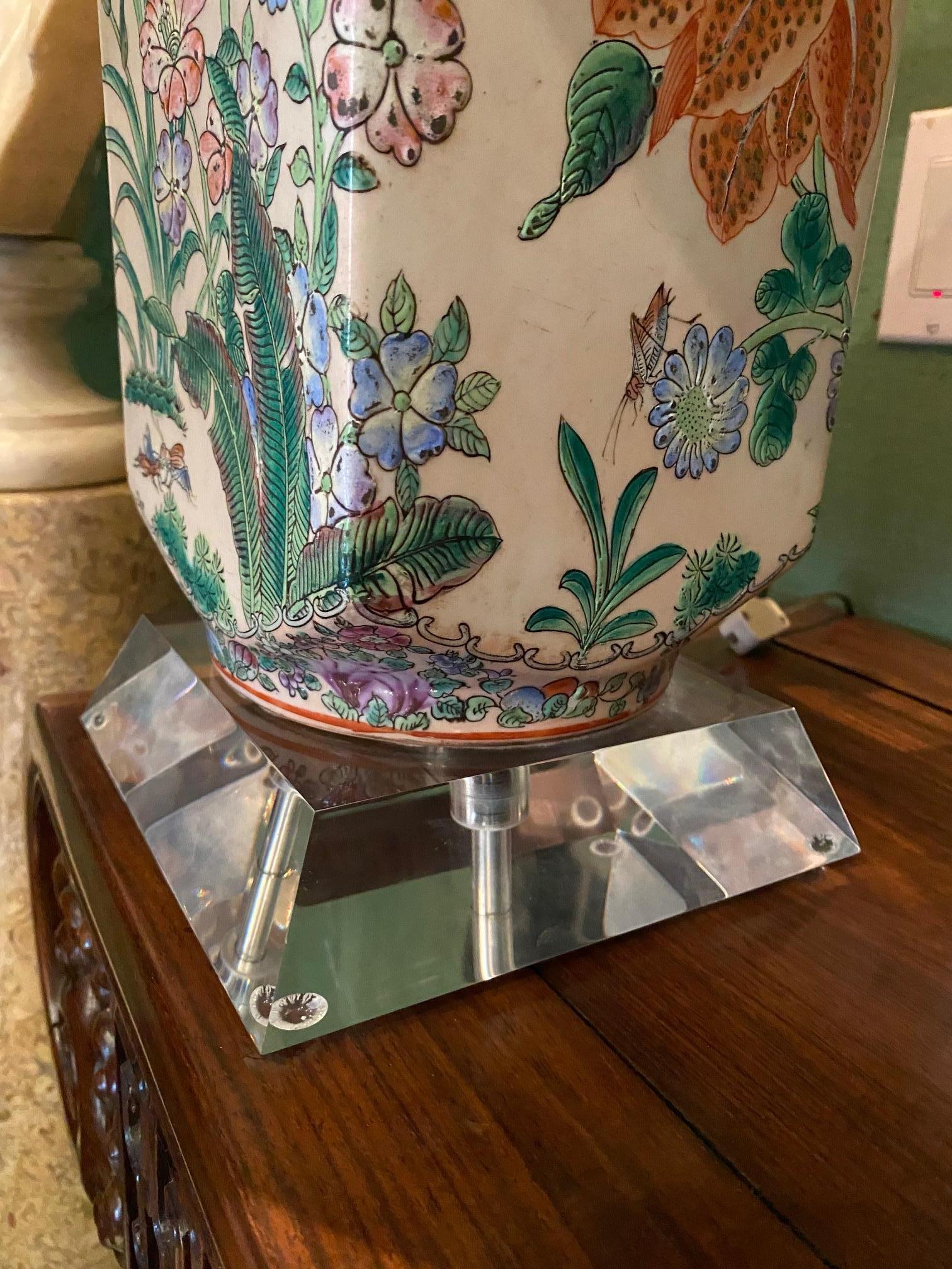 Pair Chinoiseries Oriental Vases on Modern Plexiglas Table lamps Antiques LA CA  For Sale 2