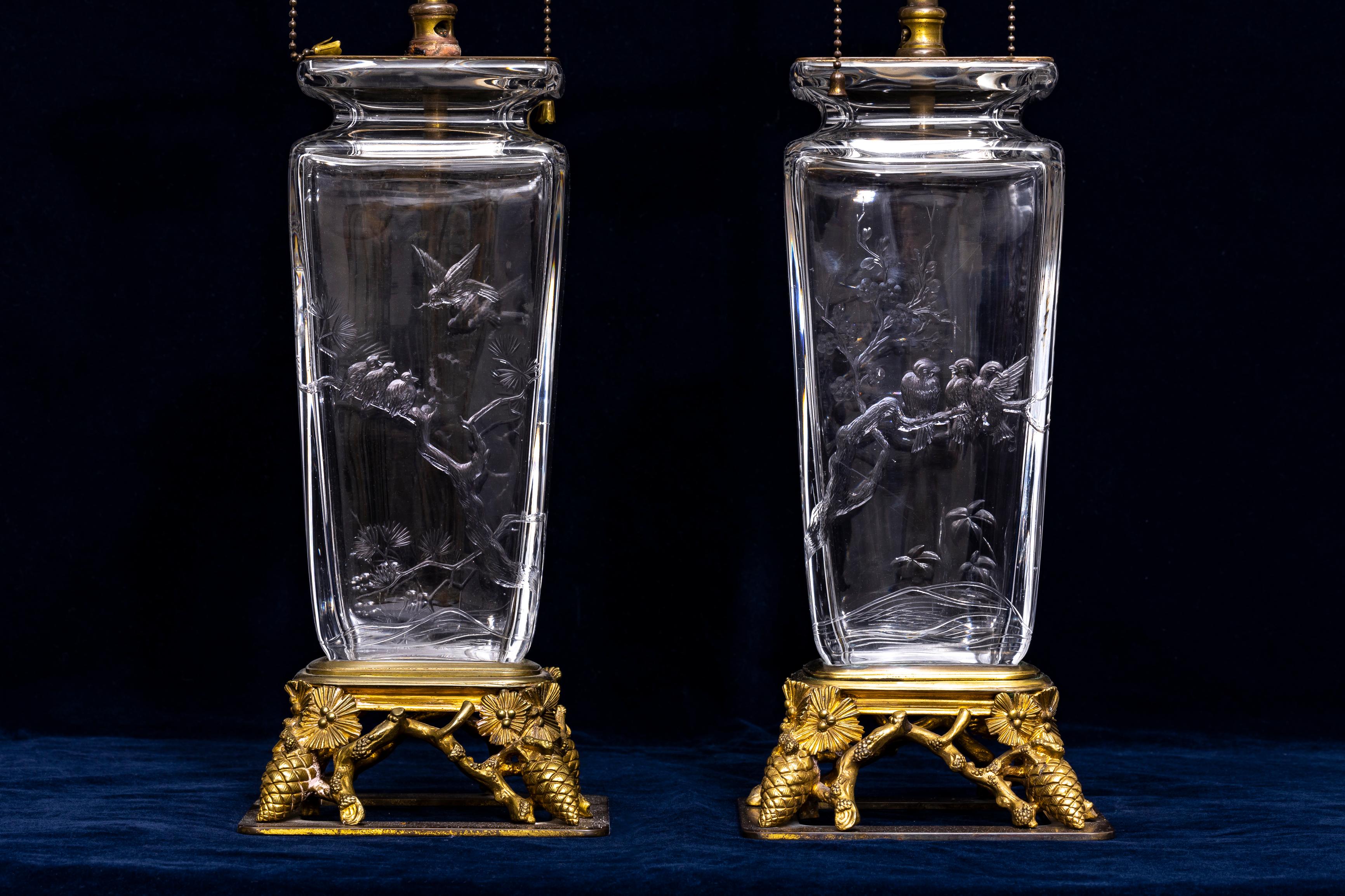 Paar 19. C. Französisch Ormolu Mtd. Chinoiserie Baccarat Schnitt-Kristall Vasen/Lampen (Japonismus) im Angebot