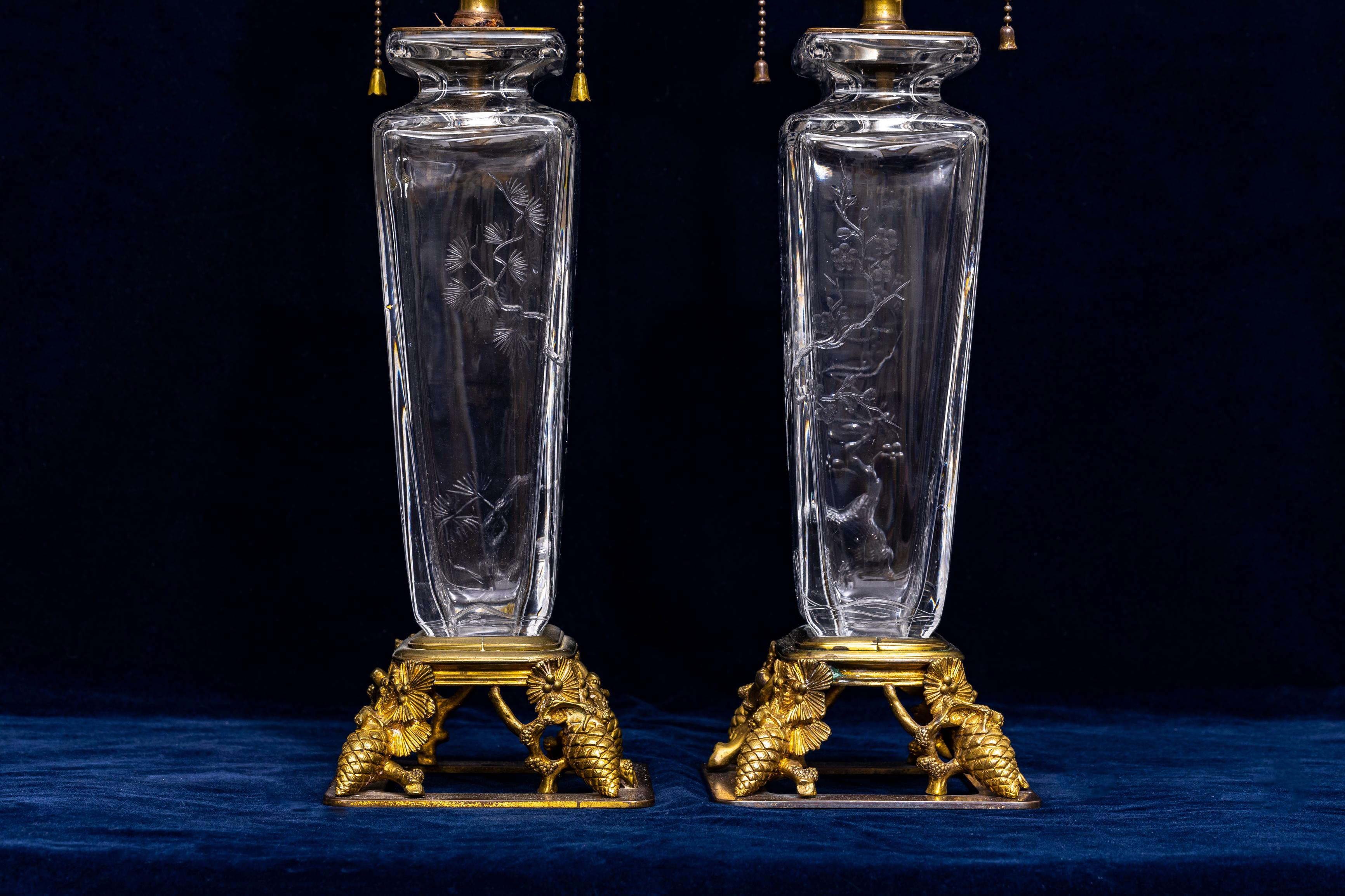Paar 19. C. Französisch Ormolu Mtd. Chinoiserie Baccarat Schnitt-Kristall Vasen/Lampen (Bronze) im Angebot
