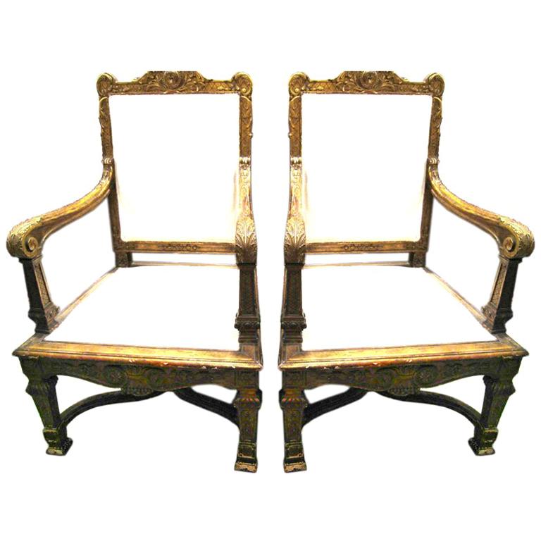 Paar 19. Jh. Stühle aus vergoldetem Holz im Angebot