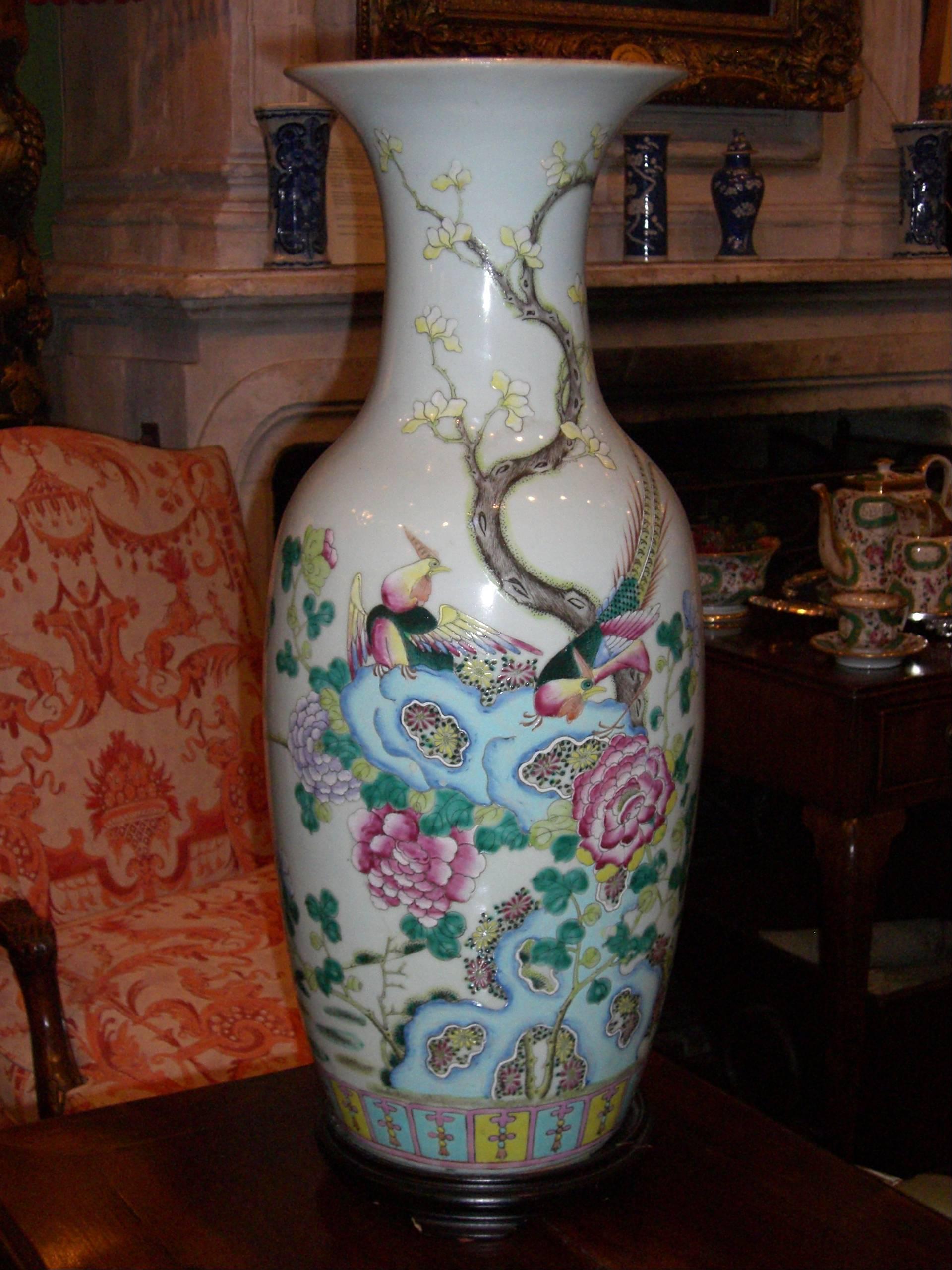 Hand-Crafted Pair 20th C. of Guangxu period Chinese Porcelain Vases Decorative Object CA LA For Sale
