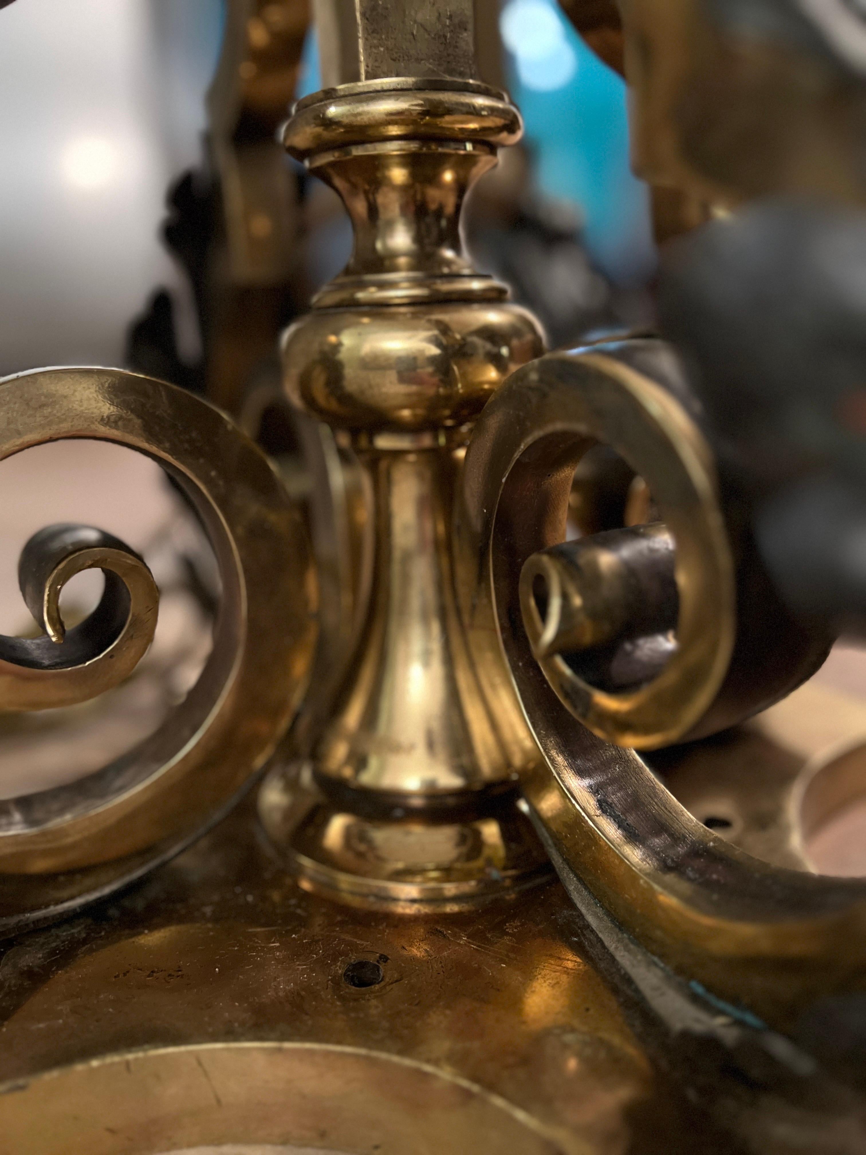 Paar russische neoklassizistische Stehlampen aus Bronze, Eisen und Federn aus dem 19. Jahrhundert im Angebot 8