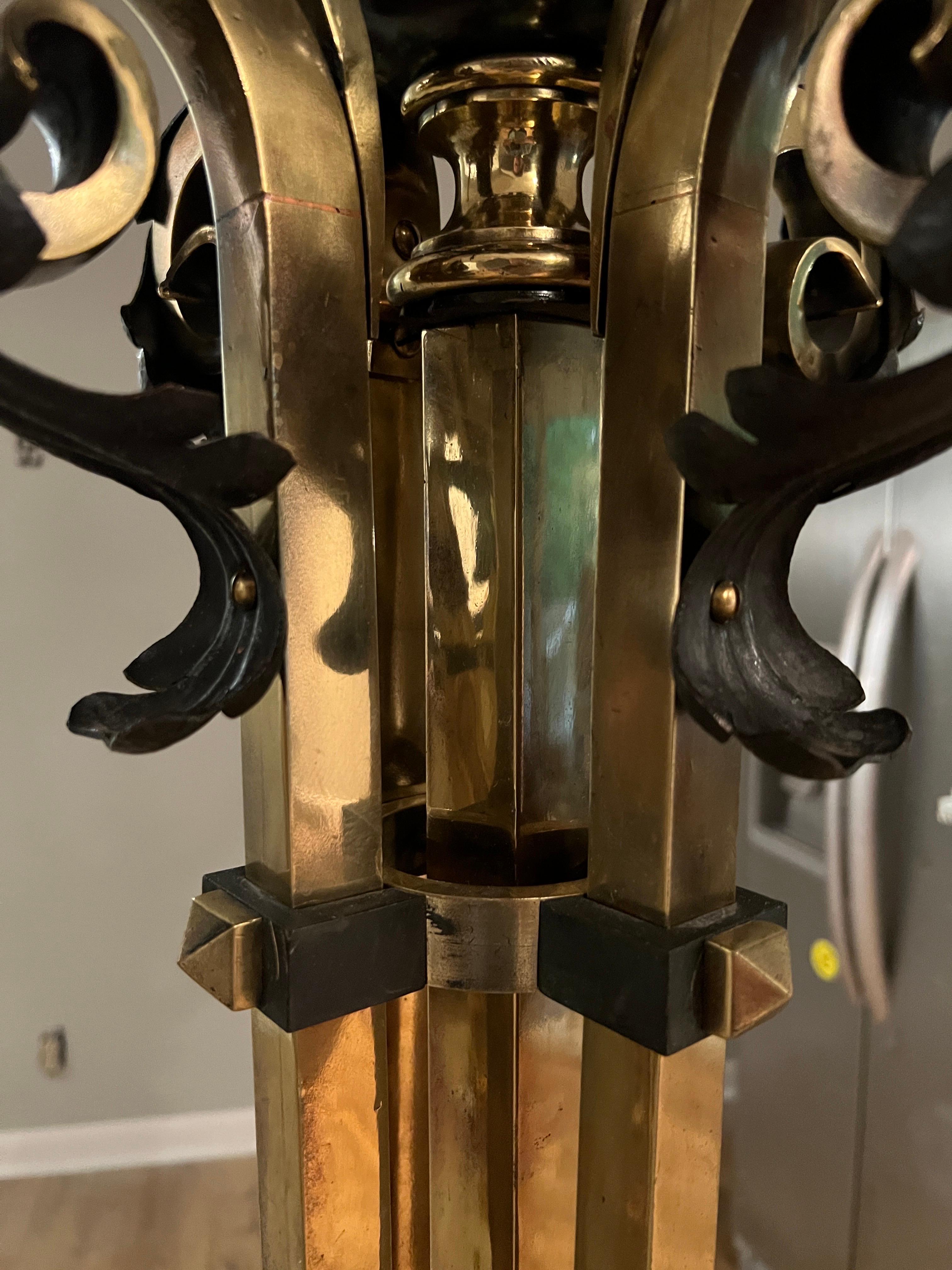 Paar russische neoklassizistische Stehlampen aus Bronze, Eisen und Federn aus dem 19. Jahrhundert im Angebot 10