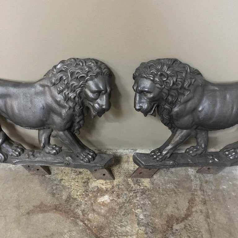 Pair of 19th Century Architectural Cast Iron Lion Statues For Sale at 1stDibs