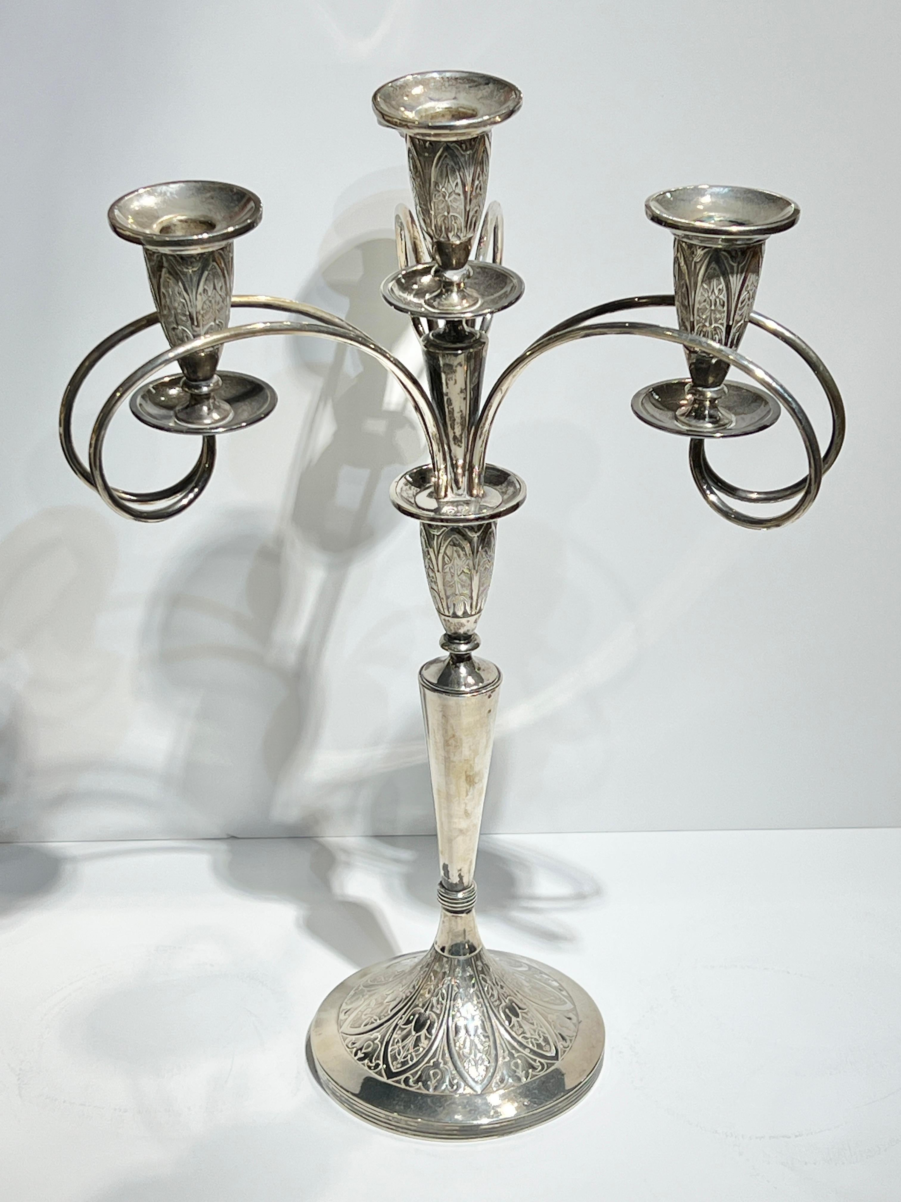 Paire de chandeliers à 4 lumières en argent autrichien du 19e siècle en vente 3
