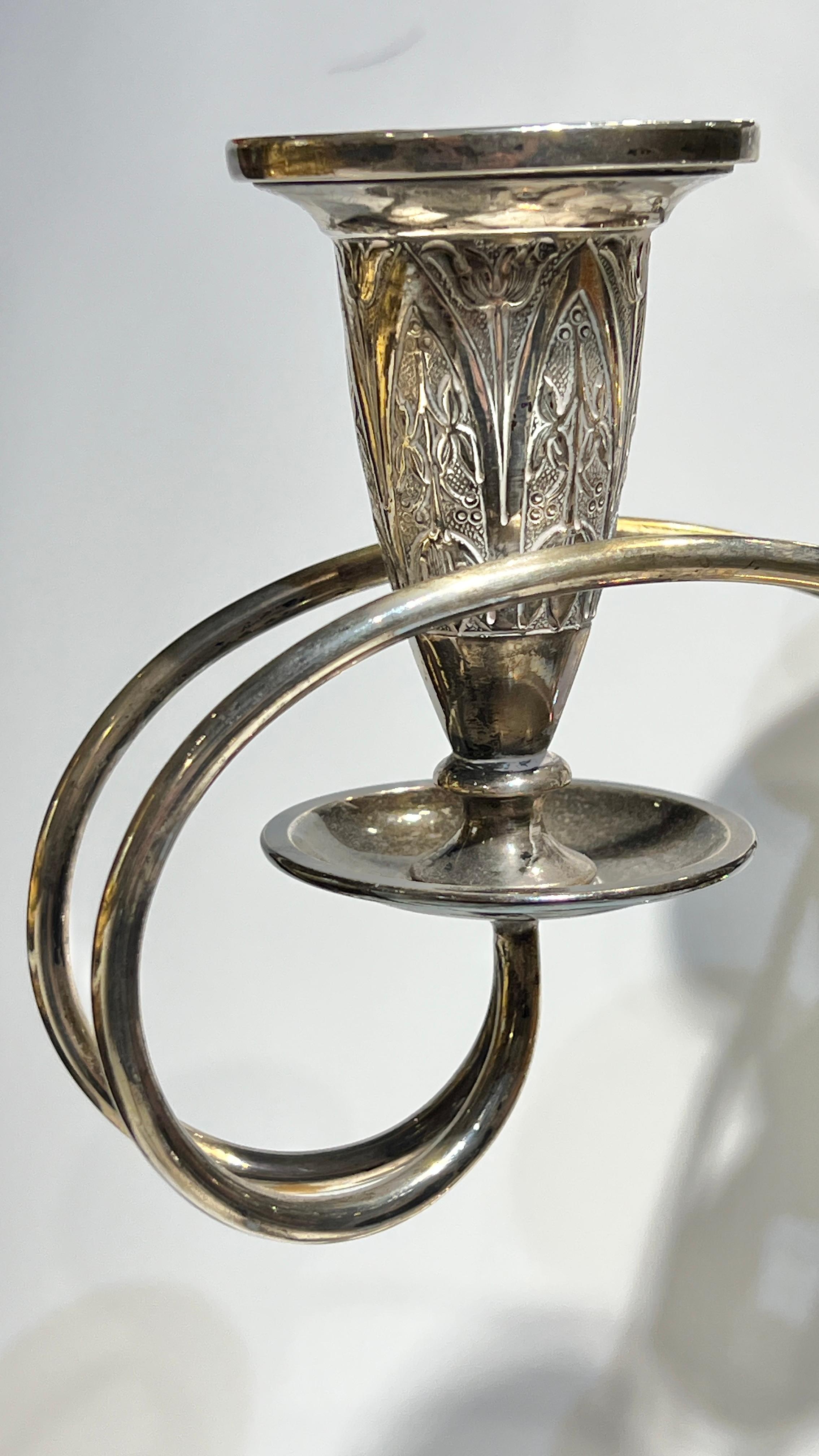 XIXe siècle Paire de chandeliers à 4 lumières en argent autrichien du 19e siècle en vente