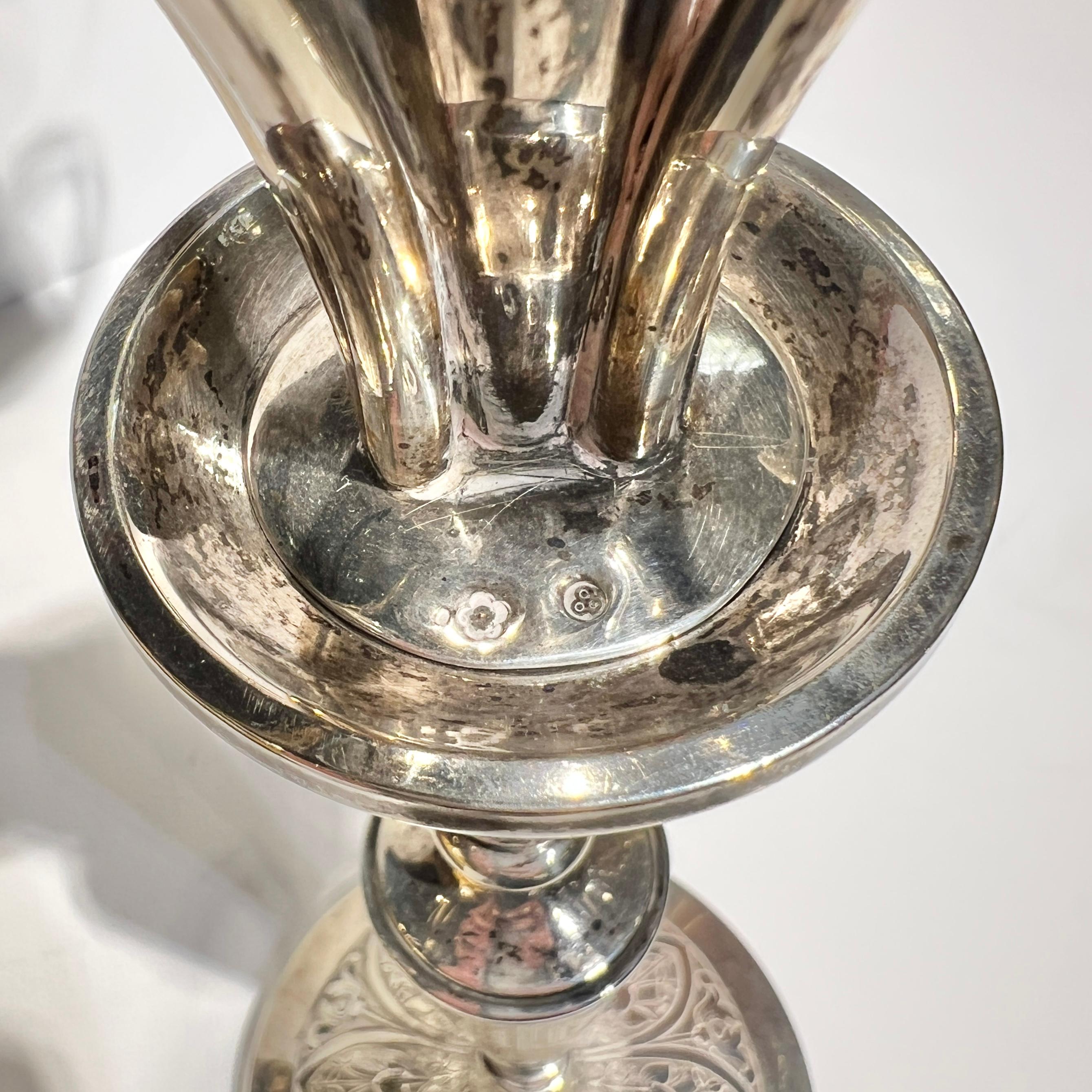 Paire de chandeliers à 4 lumières en argent autrichien du 19e siècle en vente 1