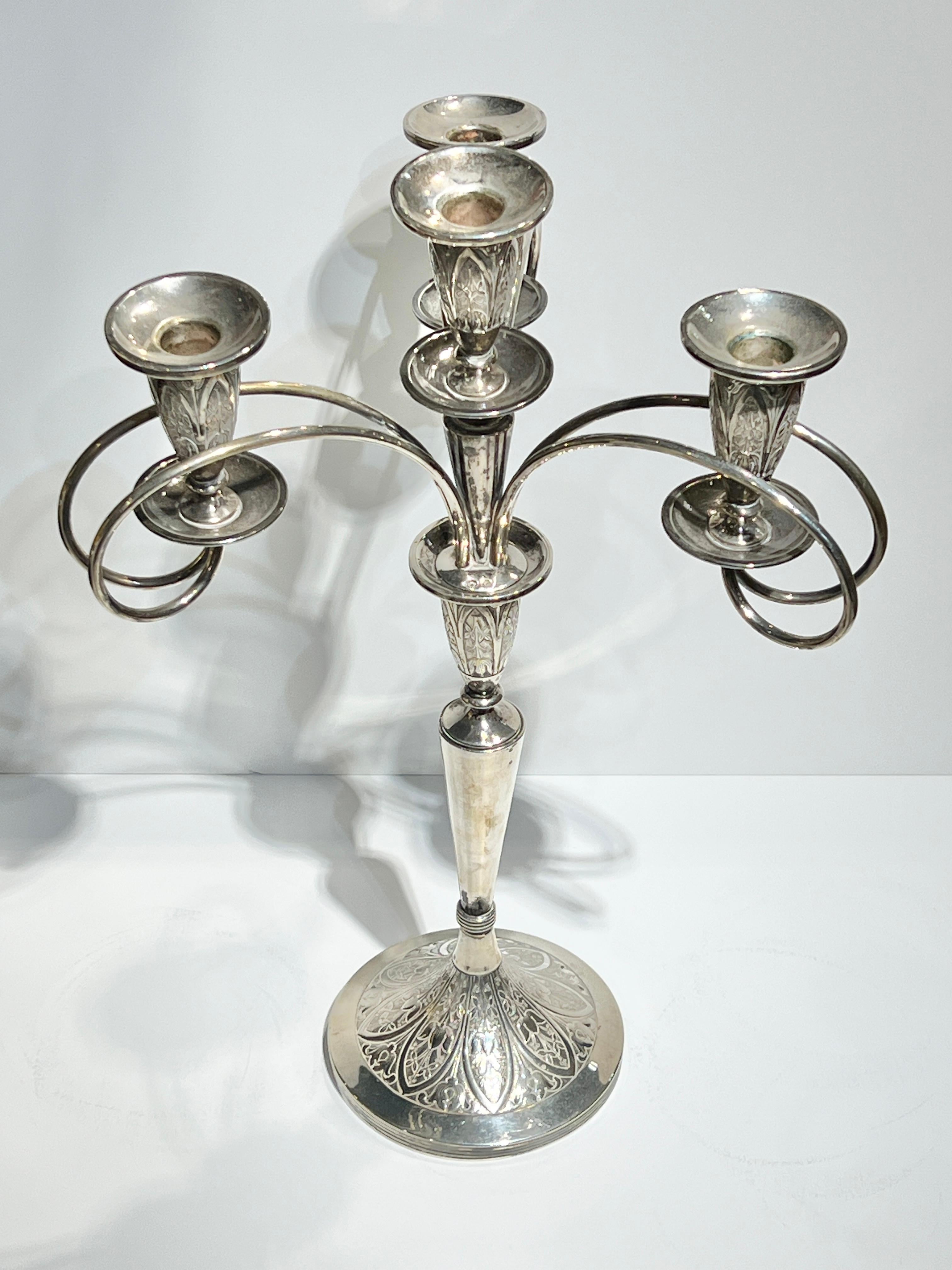 Paire de chandeliers à 4 lumières en argent autrichien du 19e siècle en vente 2