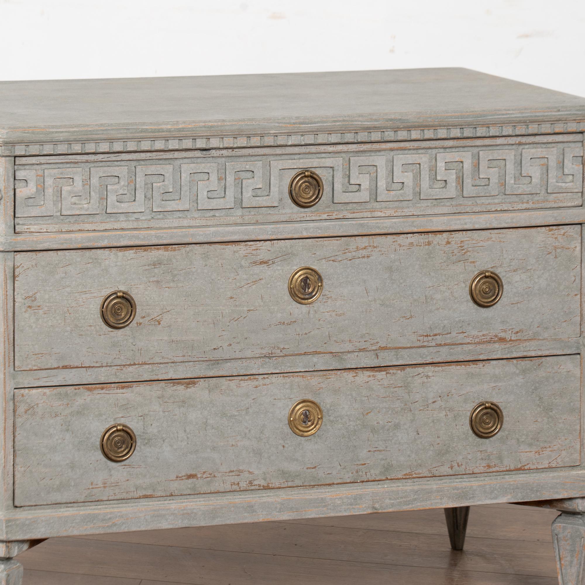Pair, 19th Century Blue Swedish Gustavian Chest of Three Drawers For Sale 7