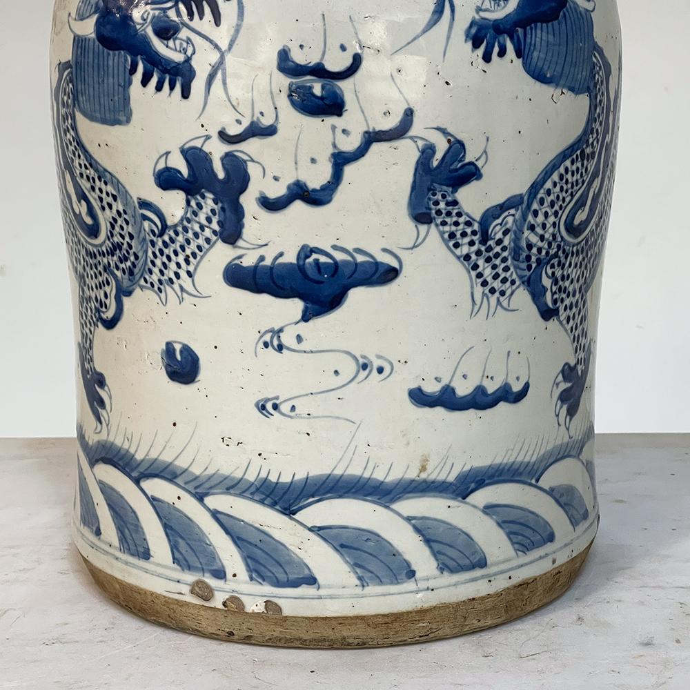 Pair 19th Century Blue & White Chinese Lidded Urns For Sale 6
