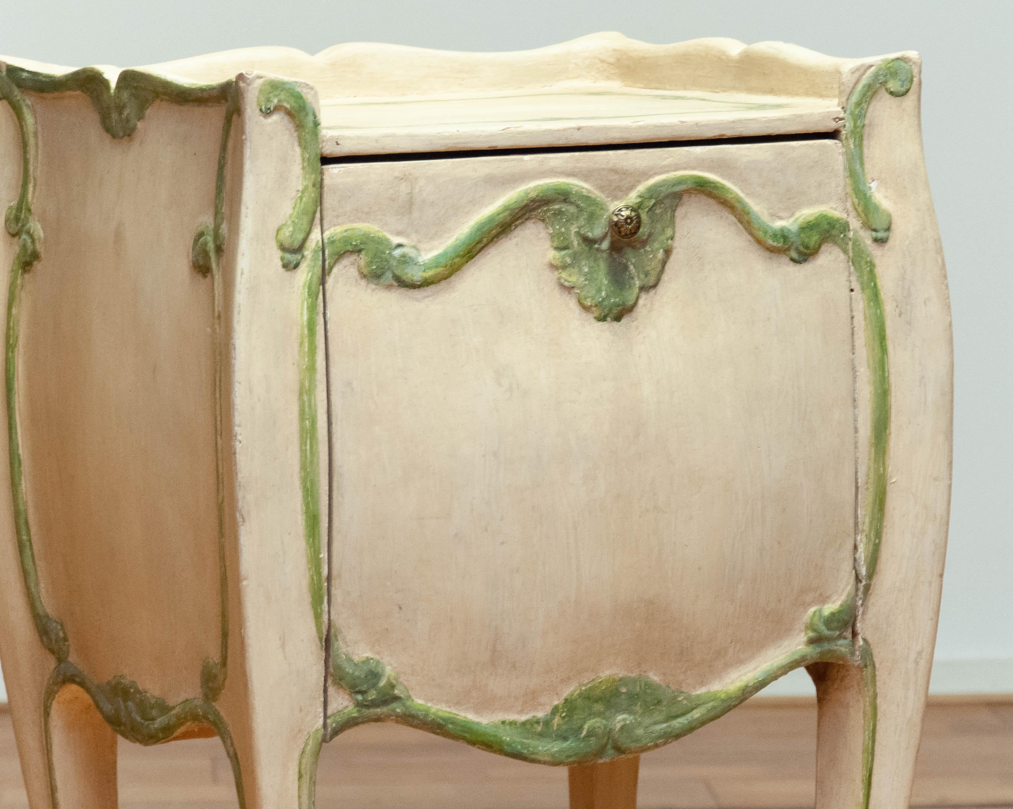 18th Century and Earlier Pair 19th Century Bombay Curved And Painted Swedish Nightstands / Side Tables For Sale