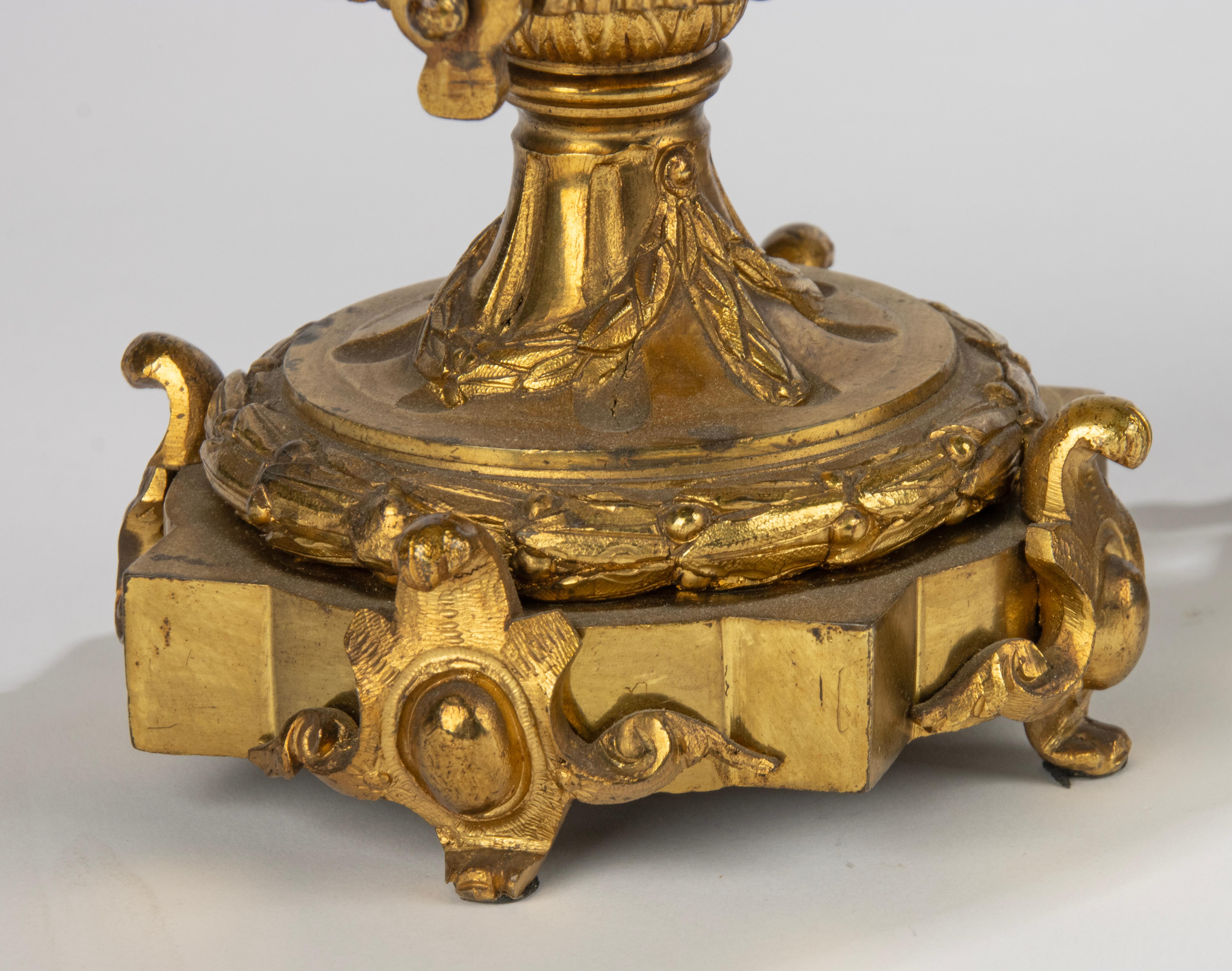Français Paire de bols du 19ème siècle - Porcelaine chinoise - Family Rose - Montures en bronze doré en vente