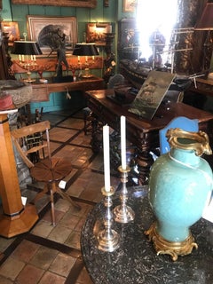 Paar Kerzenständer aus dem 19. Jahrhundert, versilbert, dekoratives Objekt LA