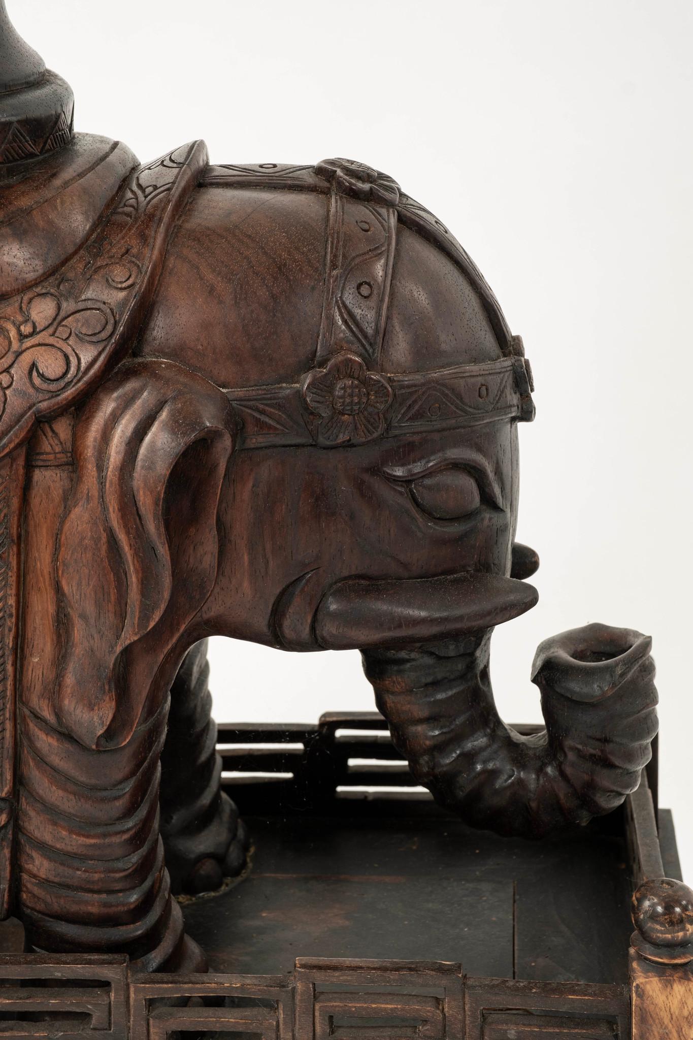 Paar Chinesische geschnitzte Zitan Elefanten Bronze Cloisonné Palmenfächer des 19. im Angebot 10