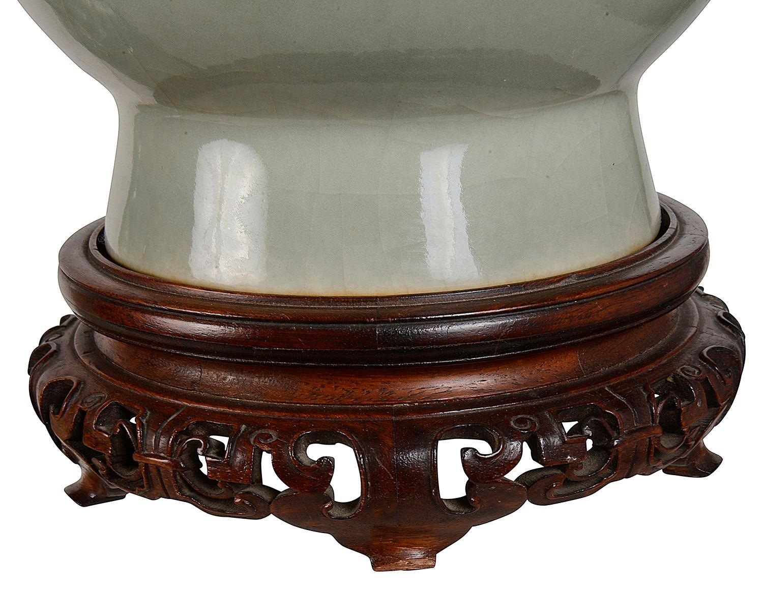 Pareja de lámparas chinas de celadón del siglo XIX en Bueno estado para la venta en Brighton, Sussex